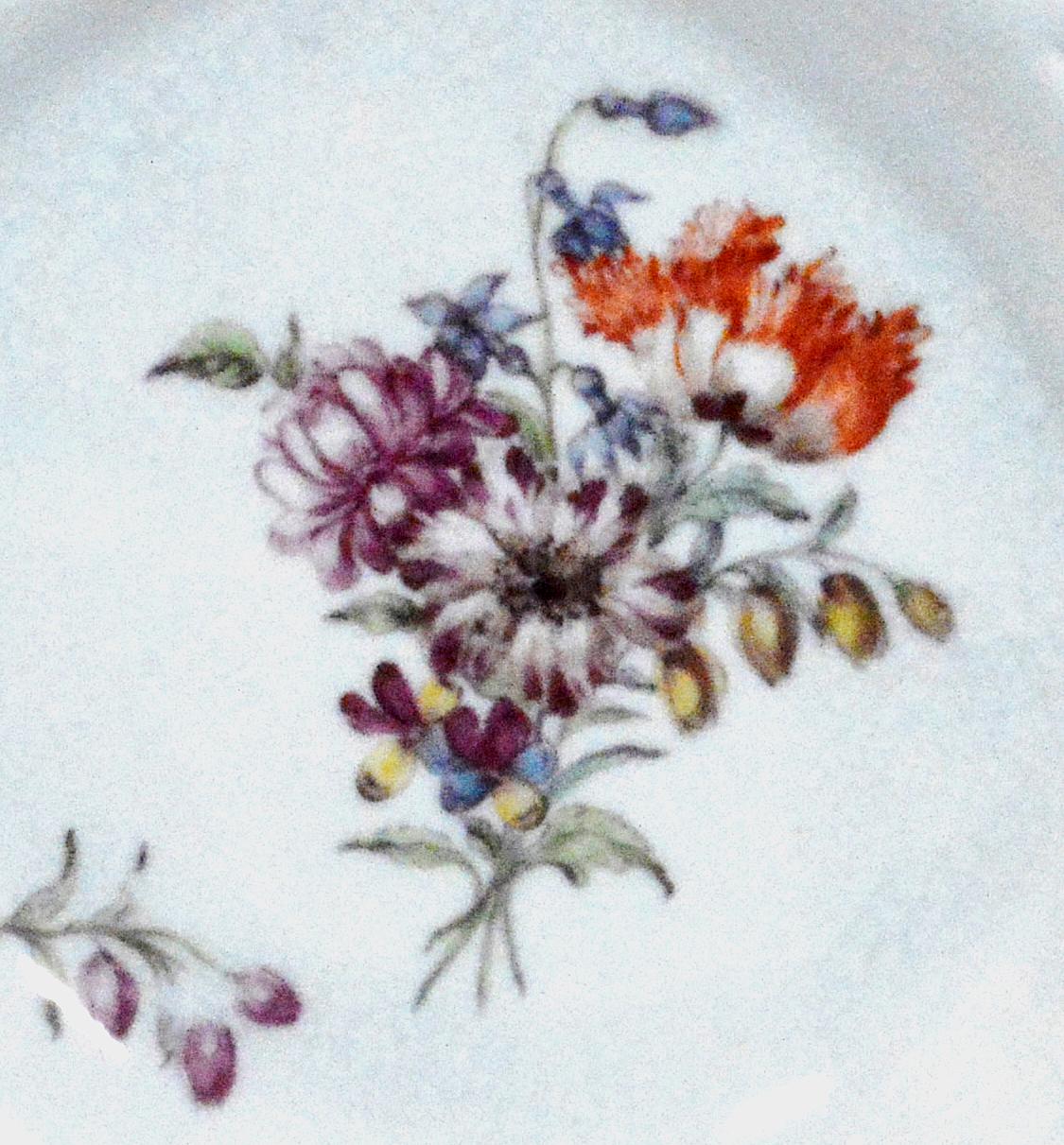 Piatti botanici in porcellana inglese del XVIII secolo Chelsea Porcelain Gold Anchor Latticed in vendita 3