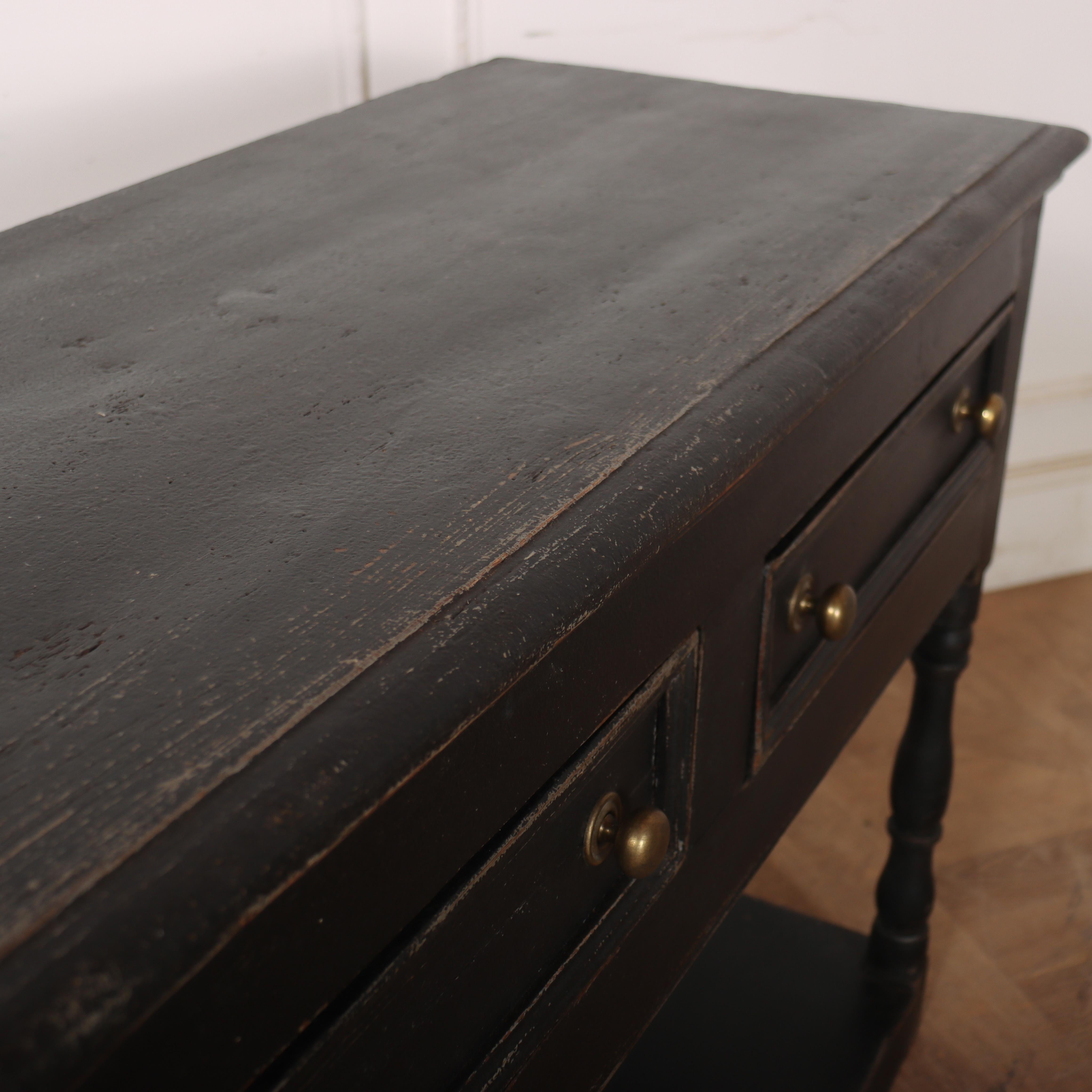 Base per cassettone inglese del XVIII secolo in vendita 3