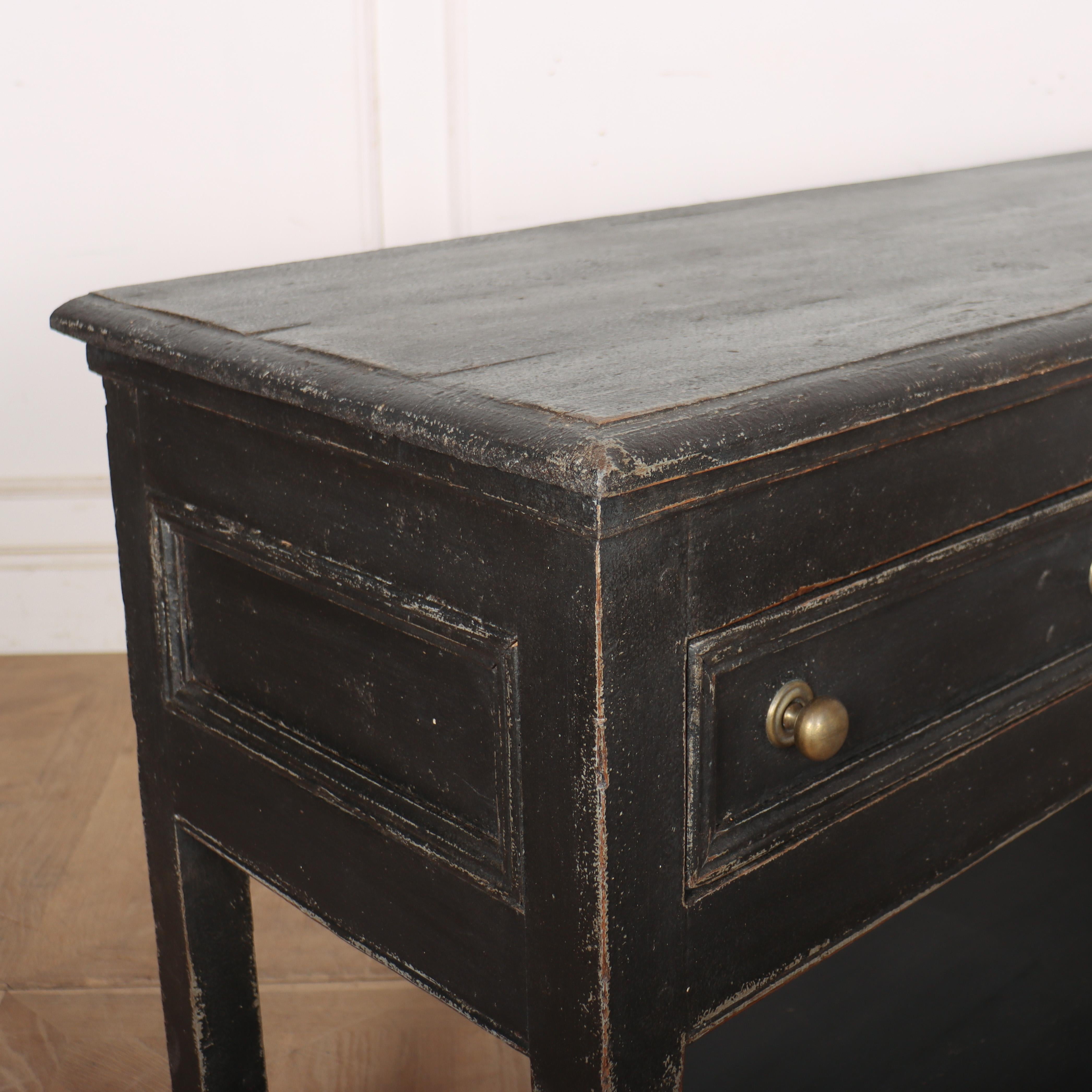 Fino al XVIII secolo Base per cassettone inglese del XVIII secolo in vendita