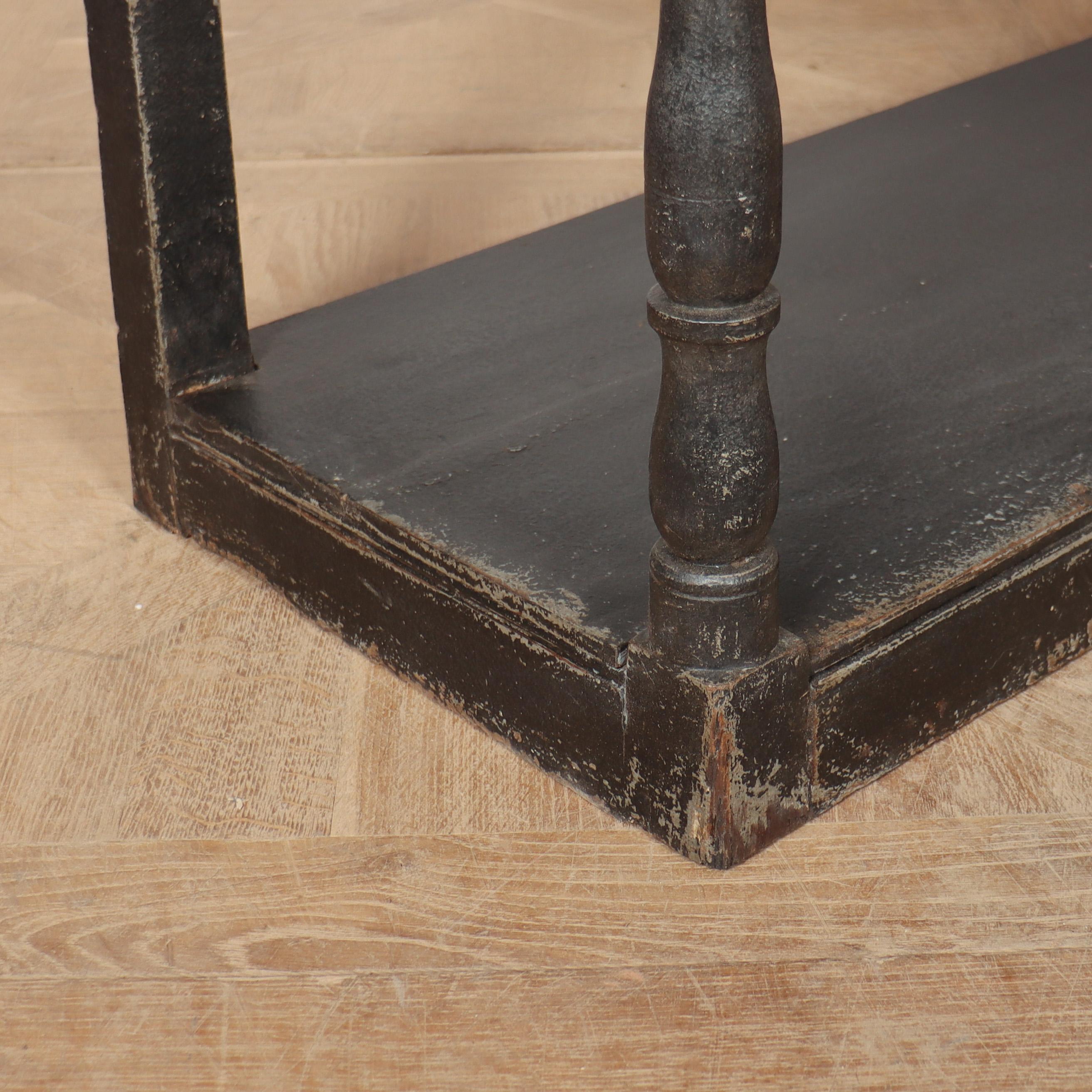 Base per cassettone inglese del XVIII secolo in vendita 1