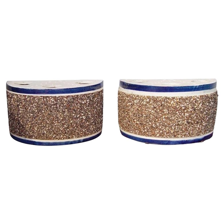 Vaso a forma di ramo in ceramica inglese del XVIII secolo con ciottoli, famiglia Wood in vendita