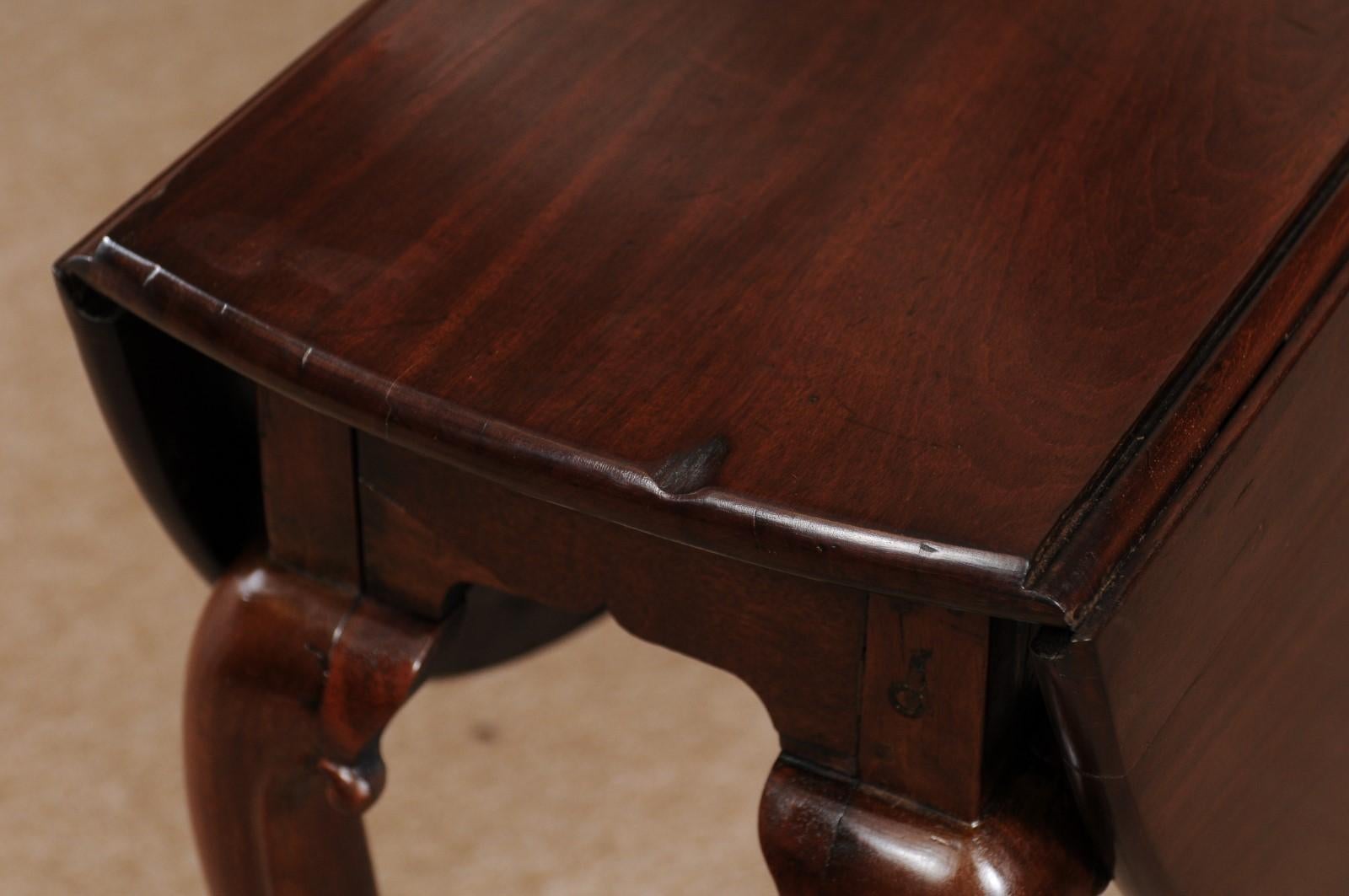 18th Century English Queen Anne Drop Leaf Table with Slipper Foot 4