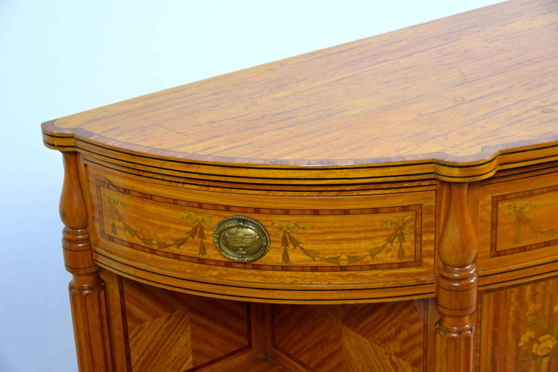 18th Century English Demilune Cabinet For Sale 3