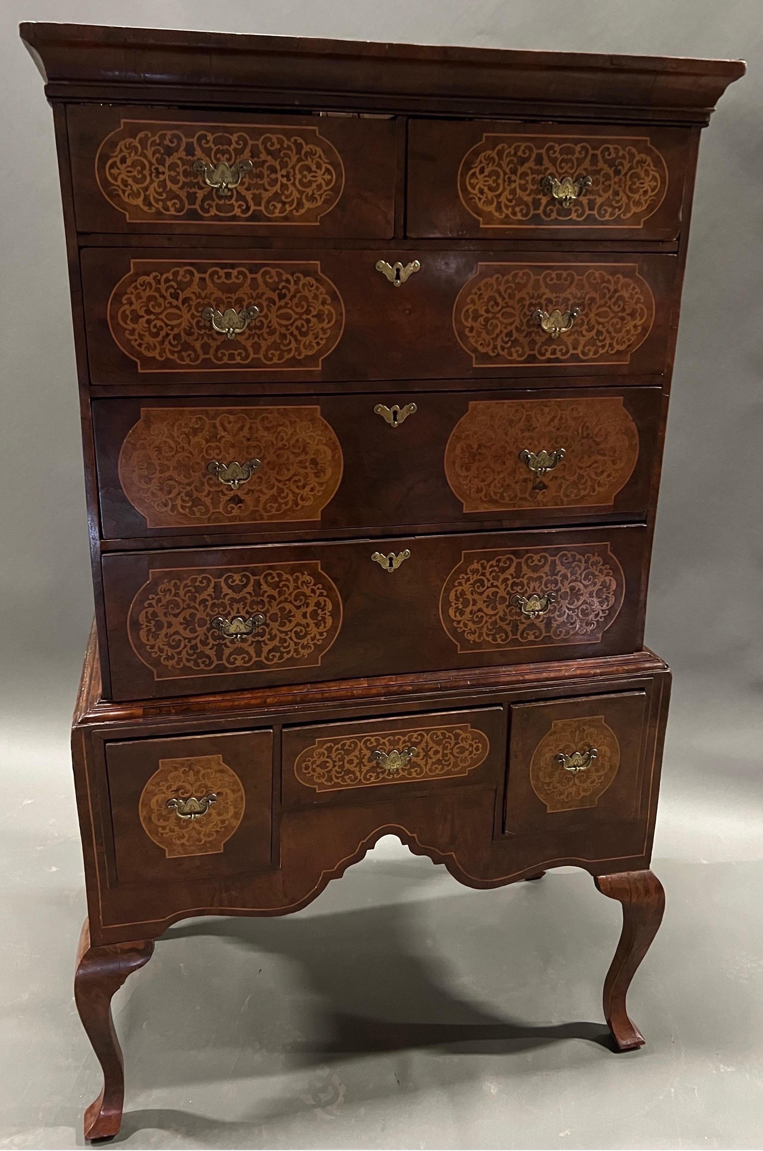 18th century English Seaweed Inlaid Chest of Frame  In Good Condition For Sale In Charleston, SC