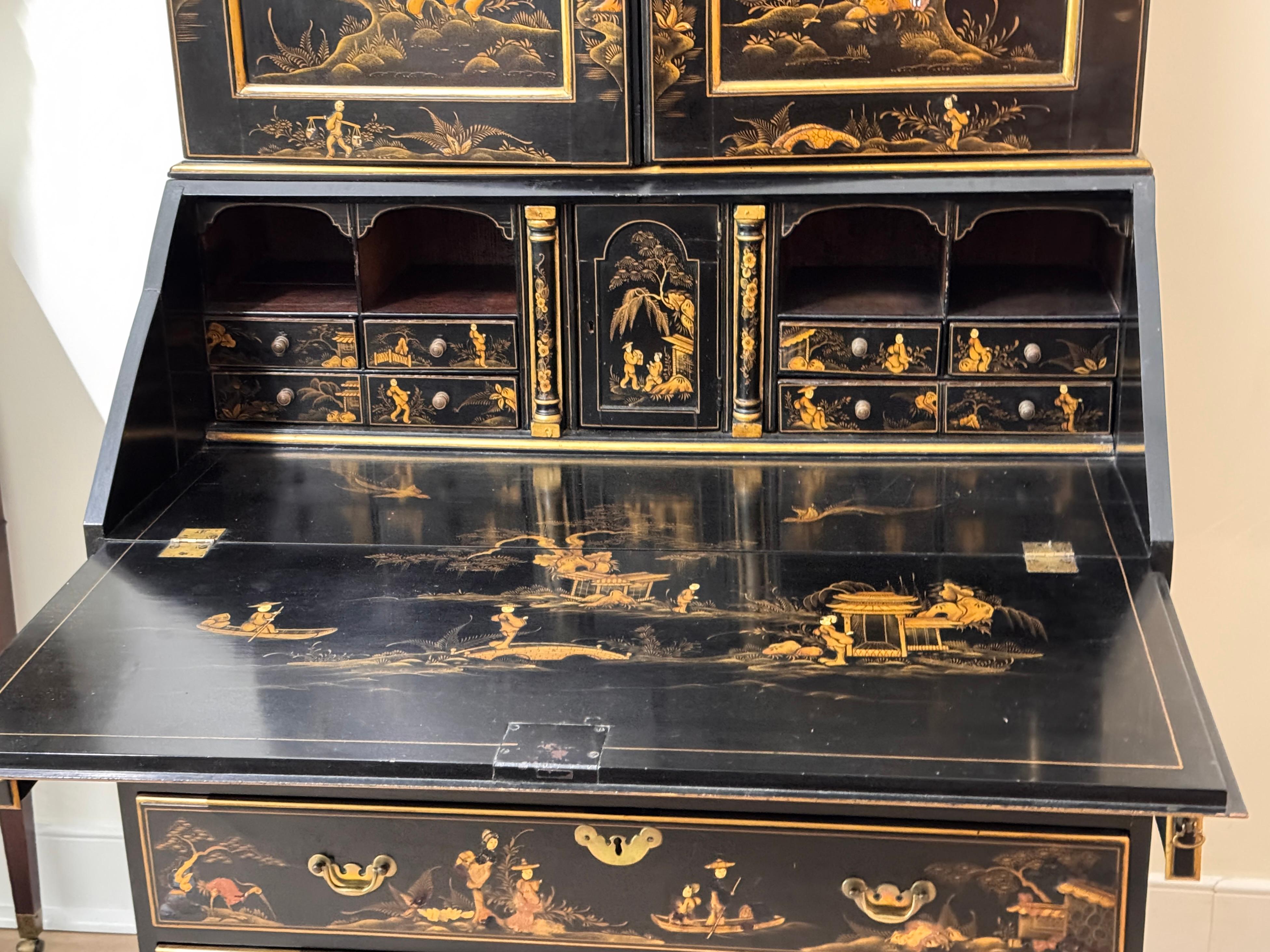 Englisches Sekretär-Bücherregal des 18. Jahrhunderts mit späterer Chinoiserie-Dekoration im Angebot 6