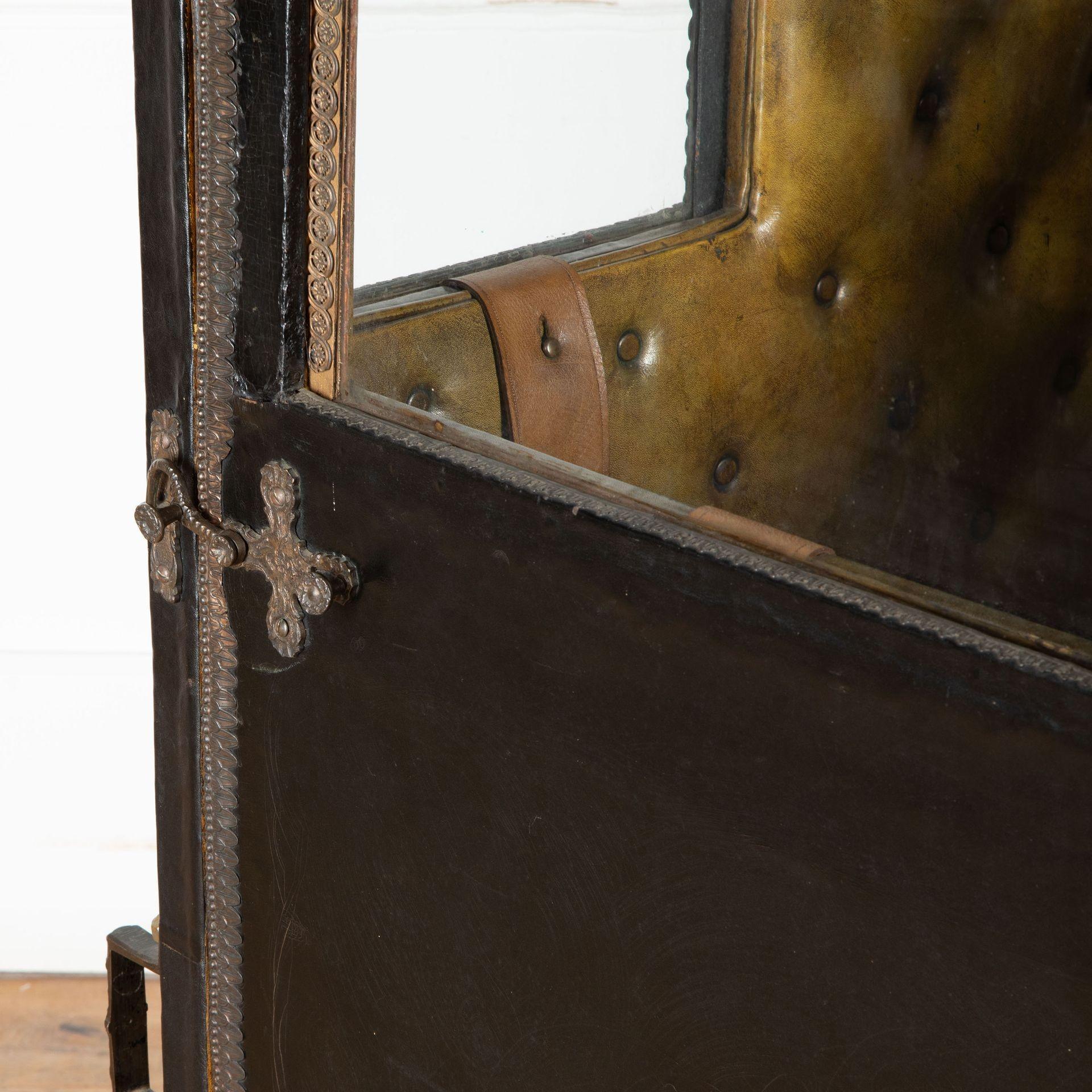 18th Century English Sedan Chair For Sale 13