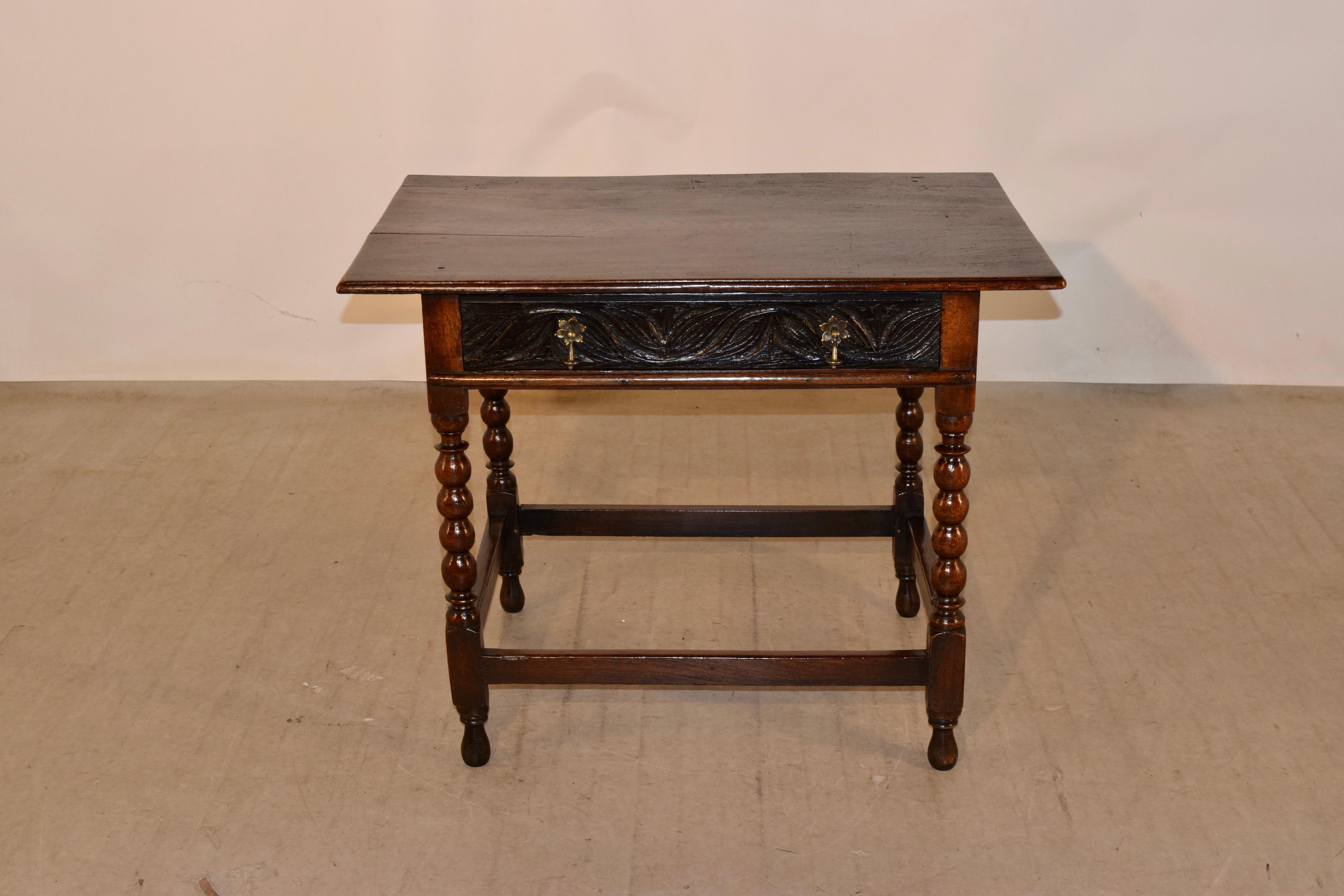 18th Century English Side Table In Good Condition In High Point, NC