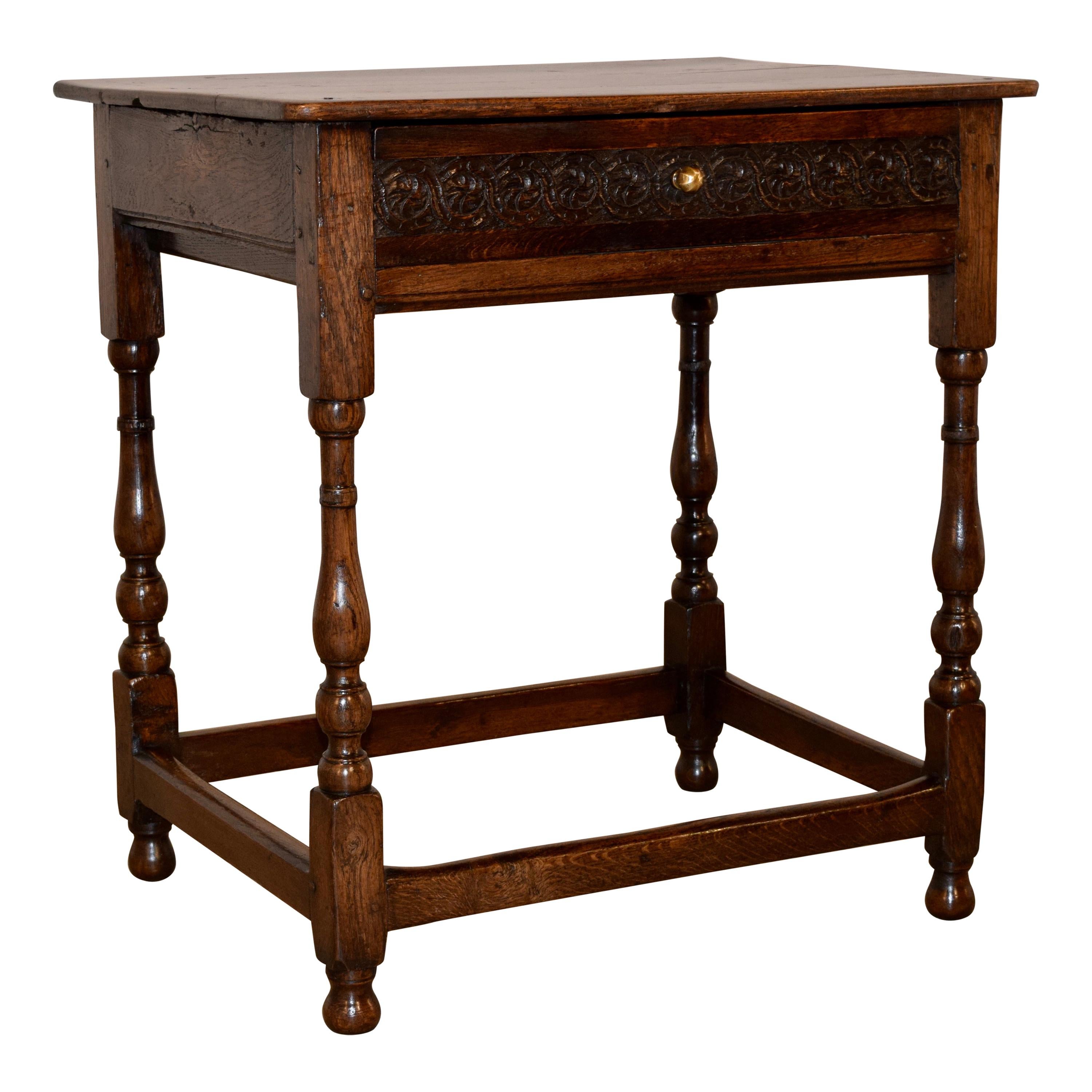 18th Century English Mahogany End Table For Sale at 1stdibs