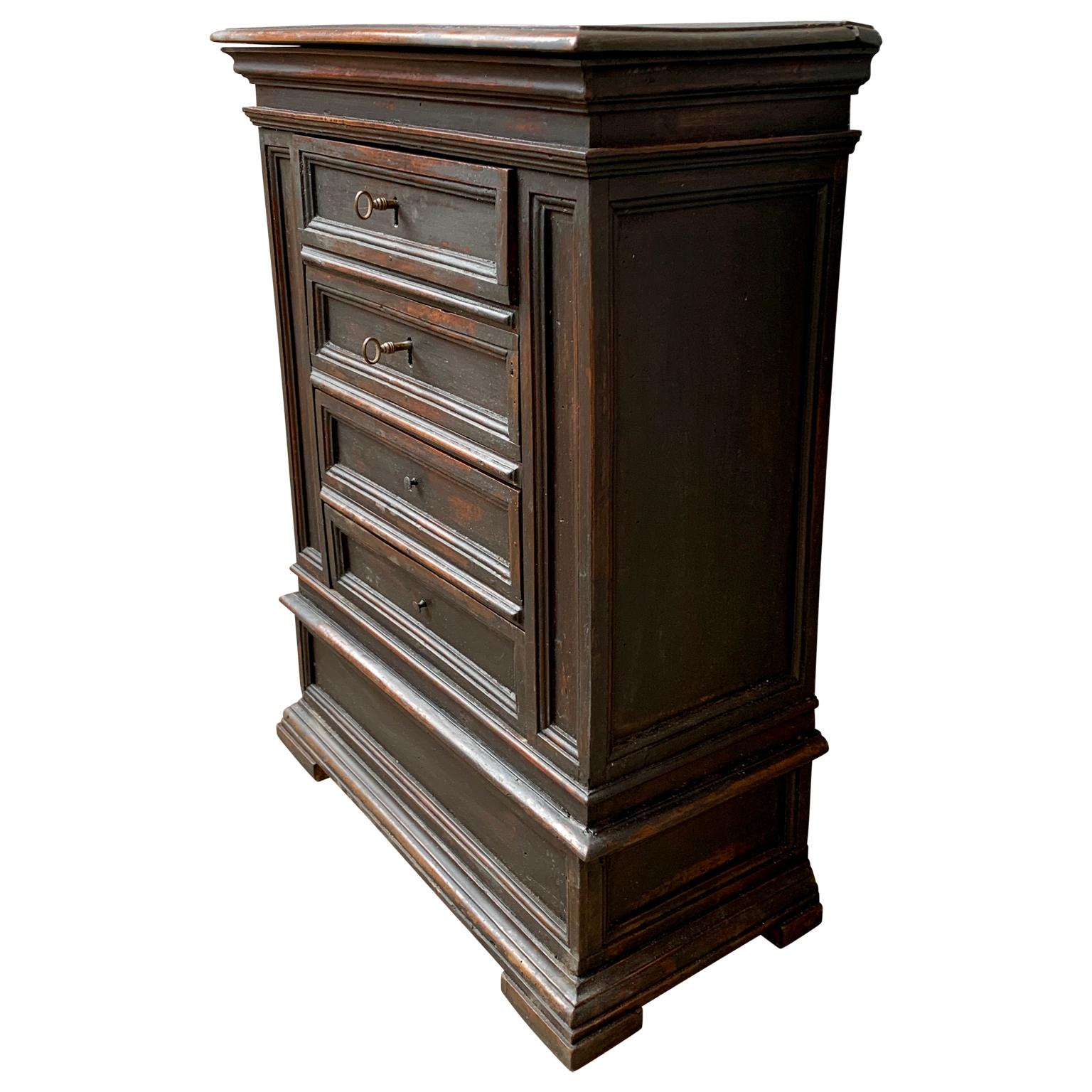 Baroque 18th Century English Small Chest of Drawers Nightstand For Sale