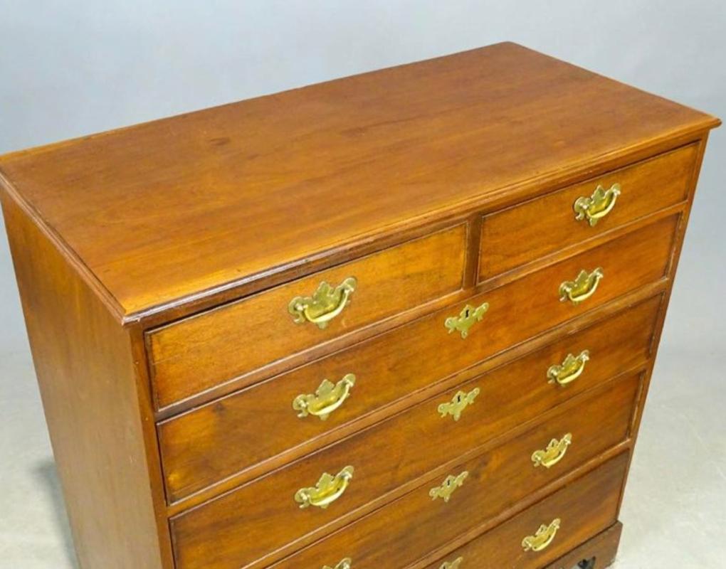 18th Century English tall chest of drawers with bracket base.
England, circa 1701 - 1800
Measures: 46