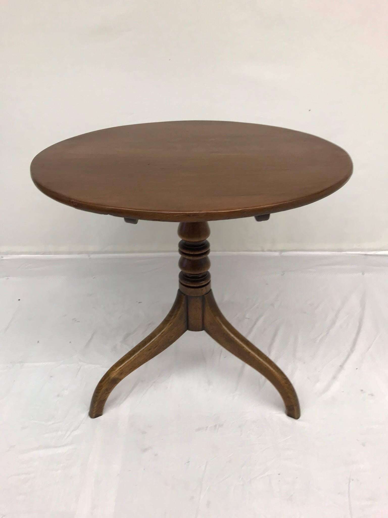 British 18th Century English Tea Table For Sale