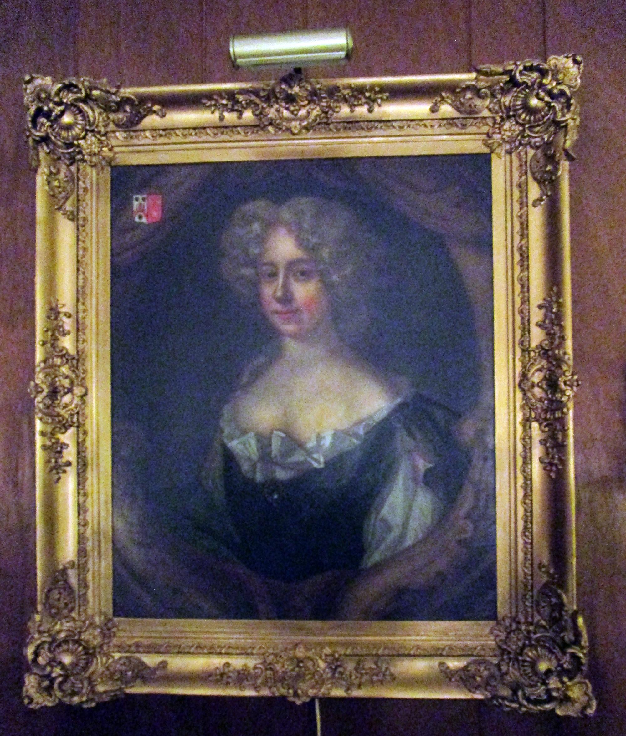 English Titled 18th c Lady with Coat of Arms  Portrait  Oil Painting Gilt Frame For Sale 5