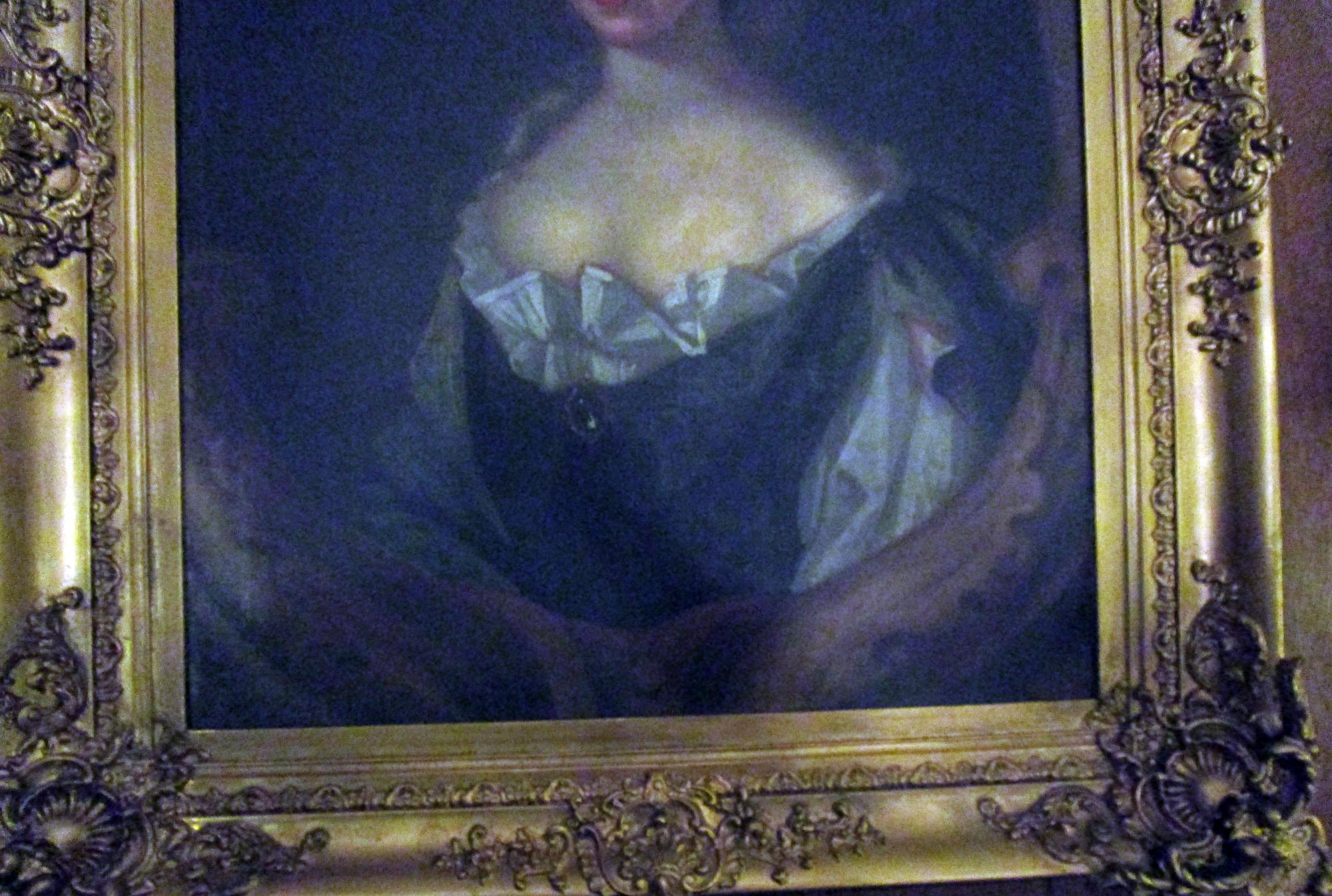 Englisch betitelte Dame mit Wappen aus dem 18.  Porträt  Ölgemälde Vergoldeter Rahmen (Geölt) im Angebot