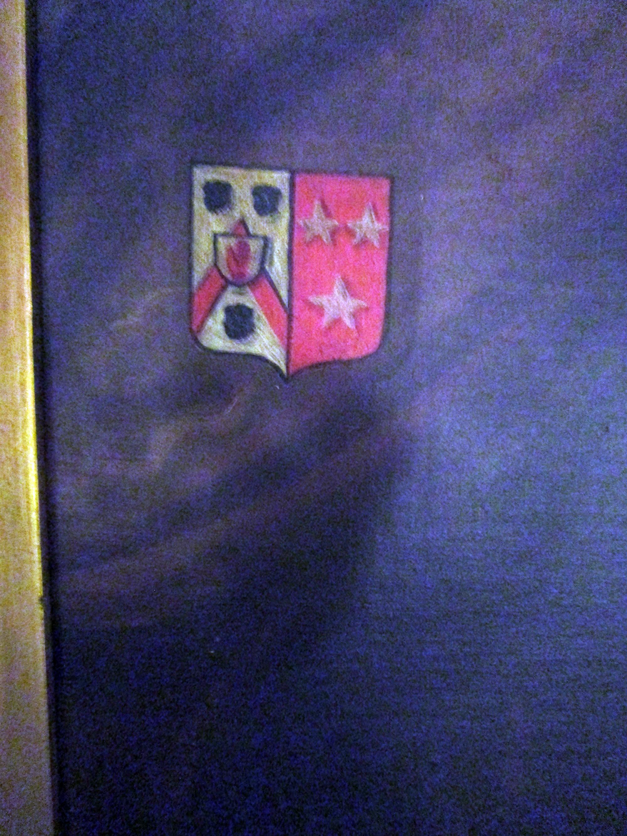 Englisch betitelte Dame mit Wappen aus dem 18.  Porträt  Ölgemälde Vergoldeter Rahmen im Angebot 1