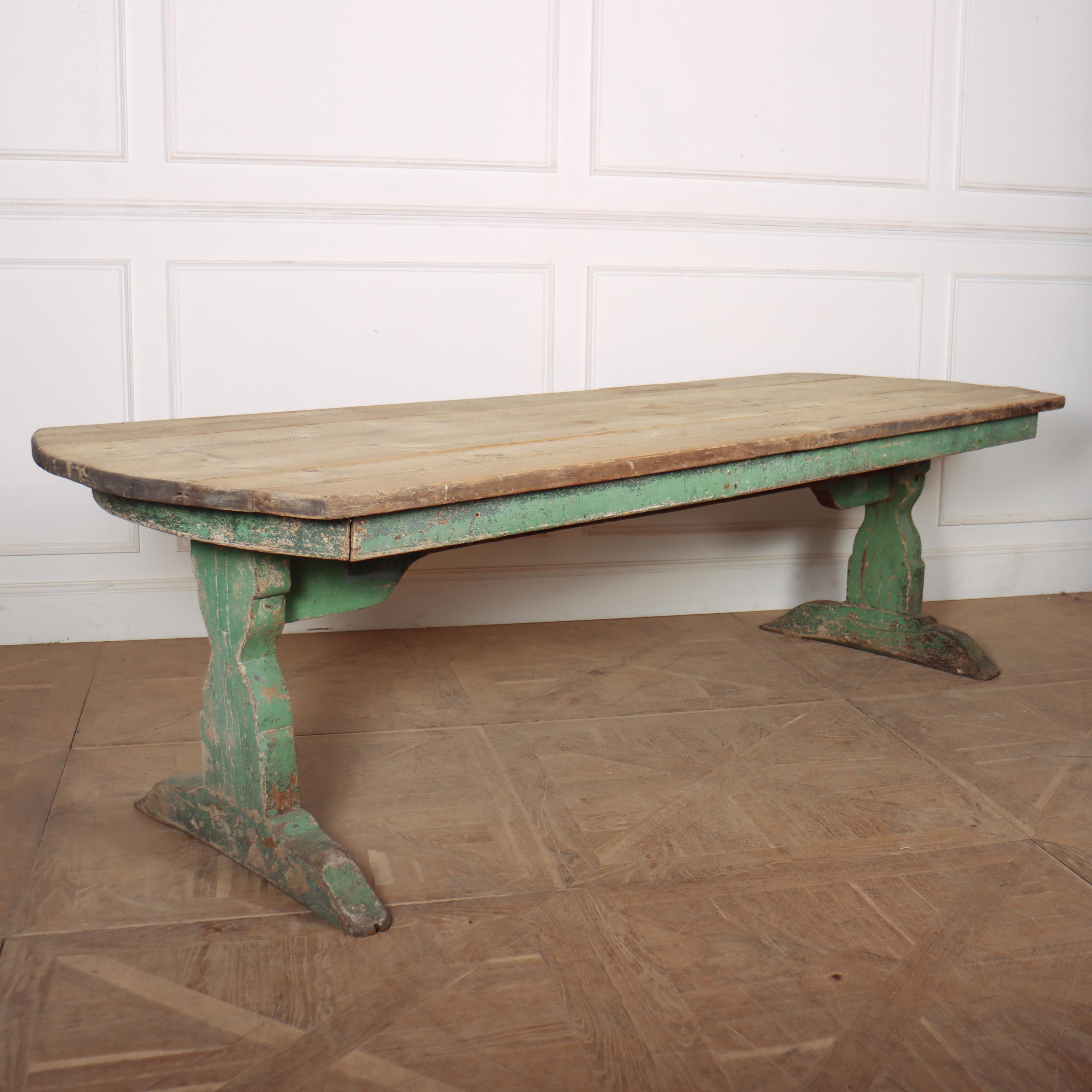 Englischer Trestle-Tisch aus dem 18. Jahrhundert (18. Jahrhundert und früher) im Angebot