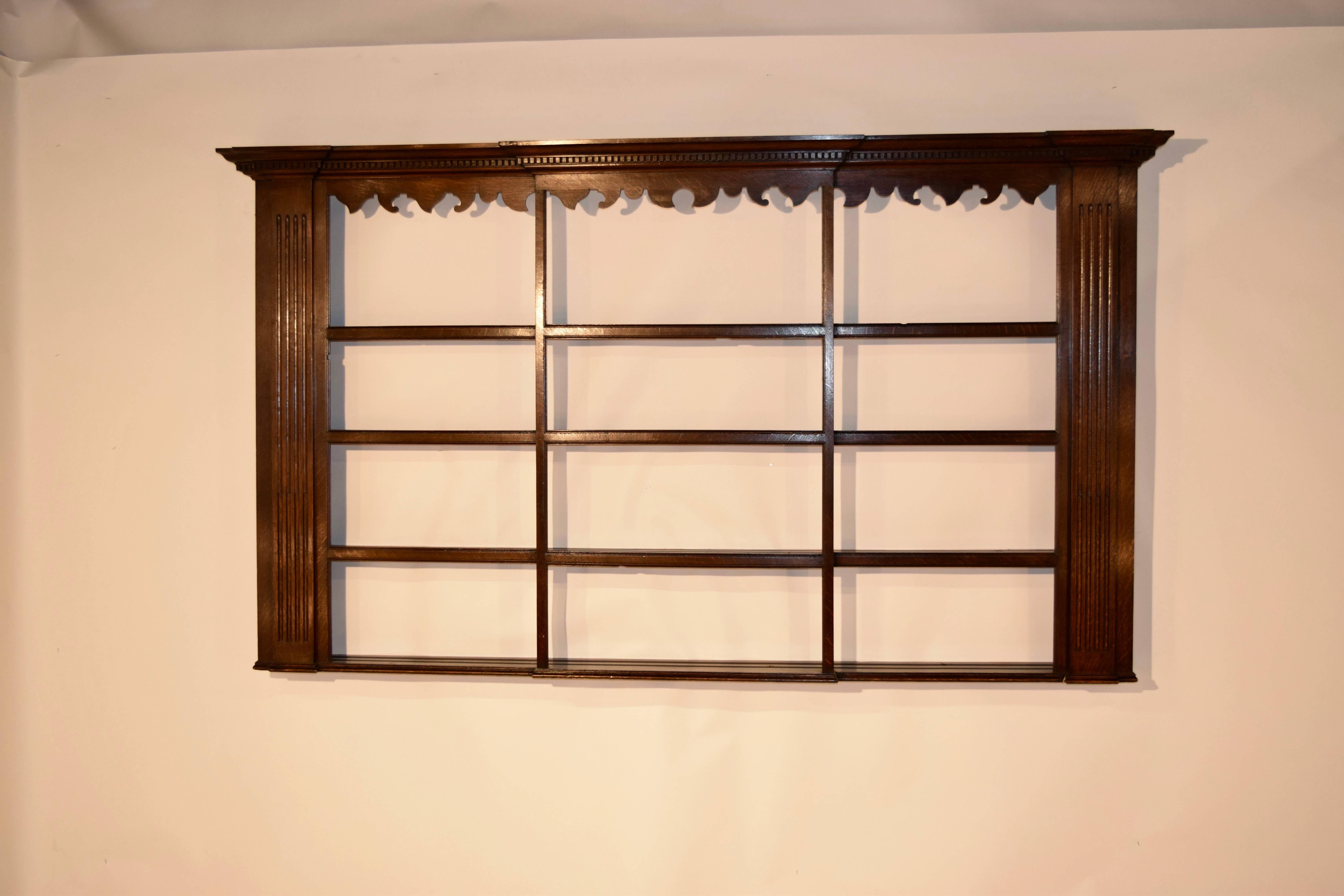 Estantería de pared inglesa del siglo XVIII Inglés en venta