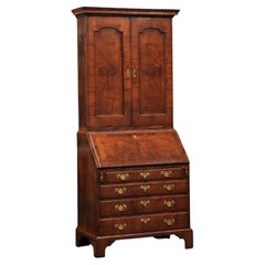 Bibliothèque-bureau en noyer anglais du XVIIIe siècle avec portes aveugles