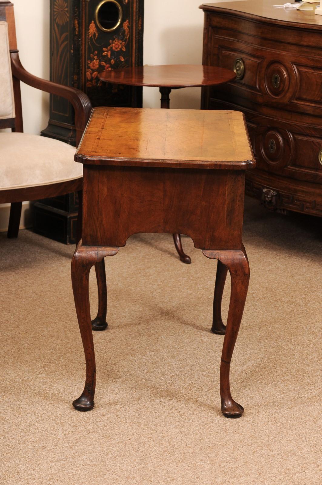 18th Century English Walnut Lowboy with 1 Drawer, Cabriole Legs & Pad Foot For Sale 3