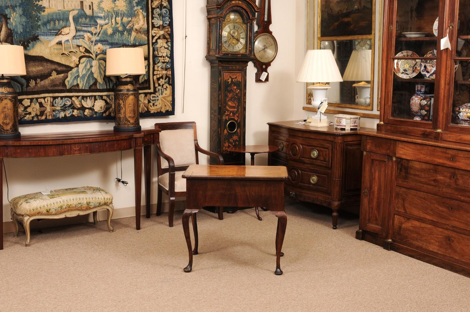 18th Century English Walnut Lowboy with 1 Drawer, Cabriole Legs & Pad Foot For Sale 5