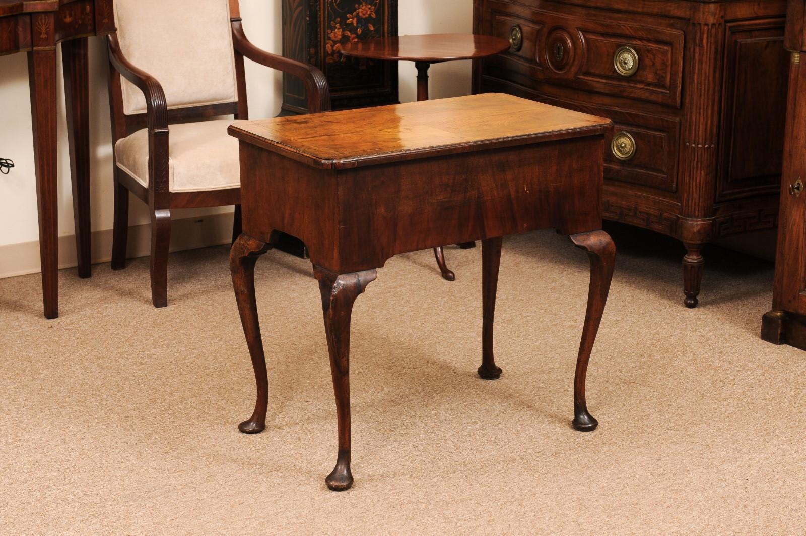 18th Century English Walnut Lowboy with 1 Drawer, Cabriole Legs & Pad Foot For Sale 6