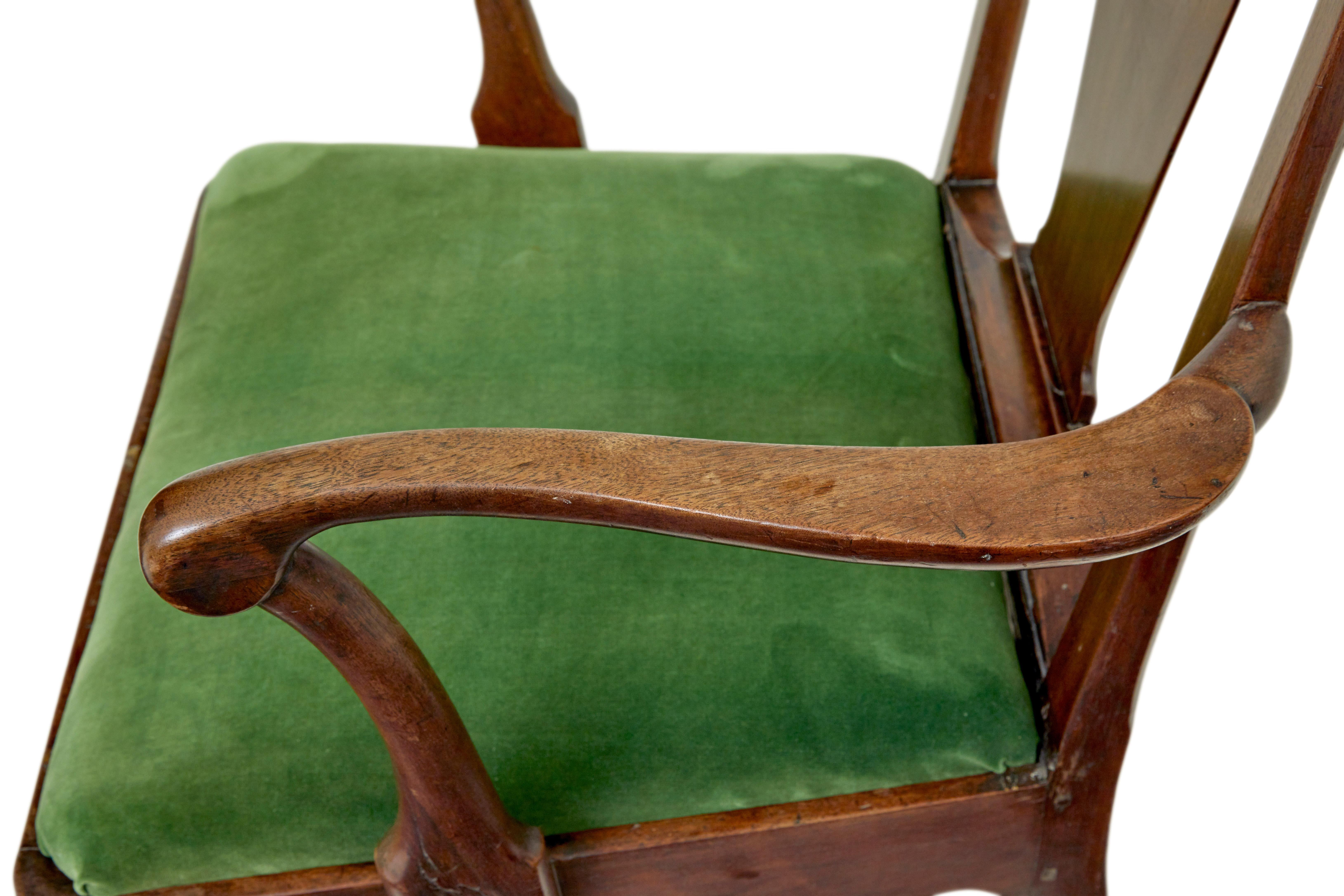XVIII secolo 18th century English walnut study armchair in vendita