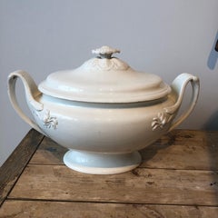 18th Century English Wedgwood Creamware Tureen