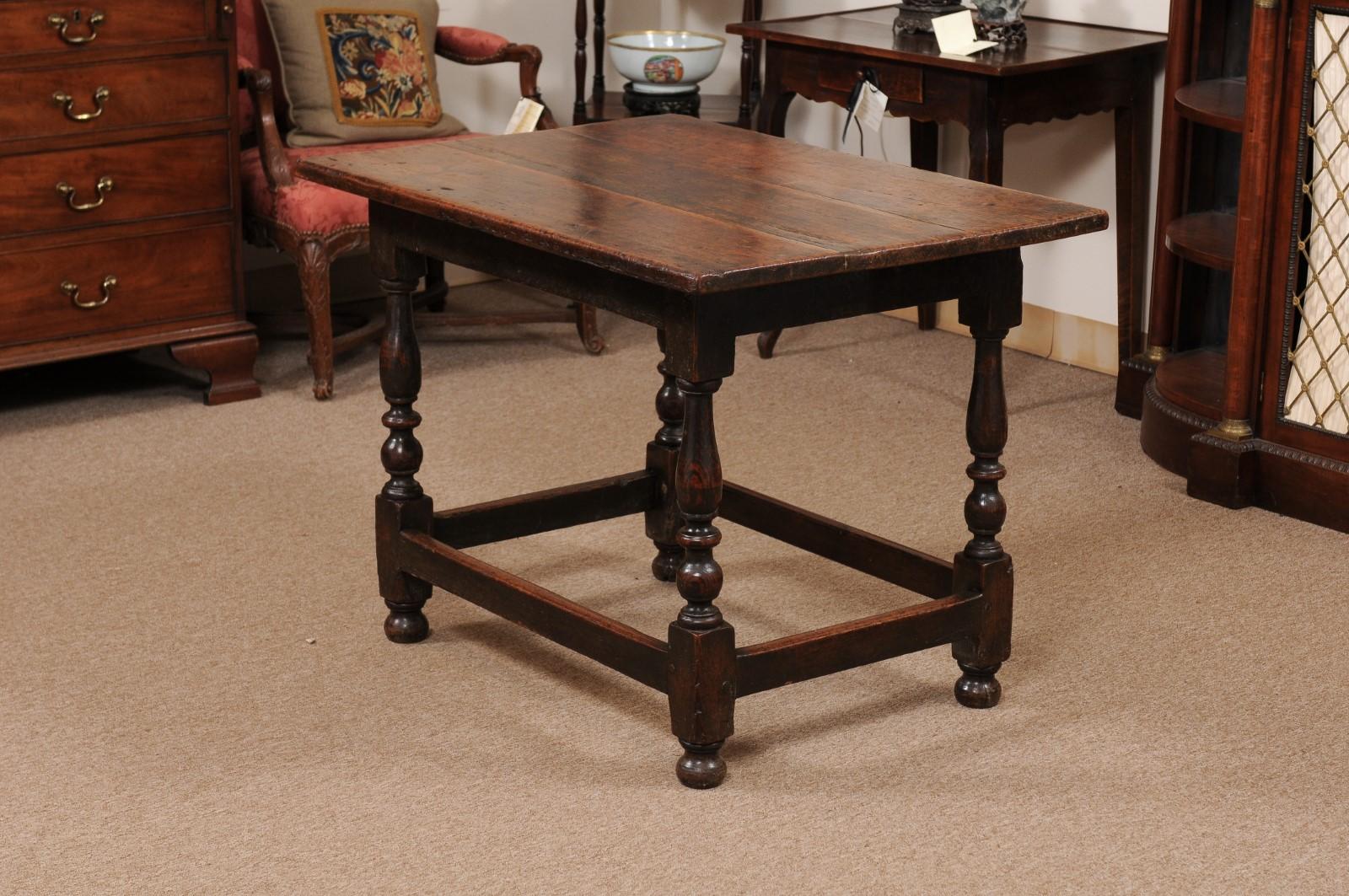 18th Century English William & Mary Oak Tavern Table with Turned Legs For Sale 9