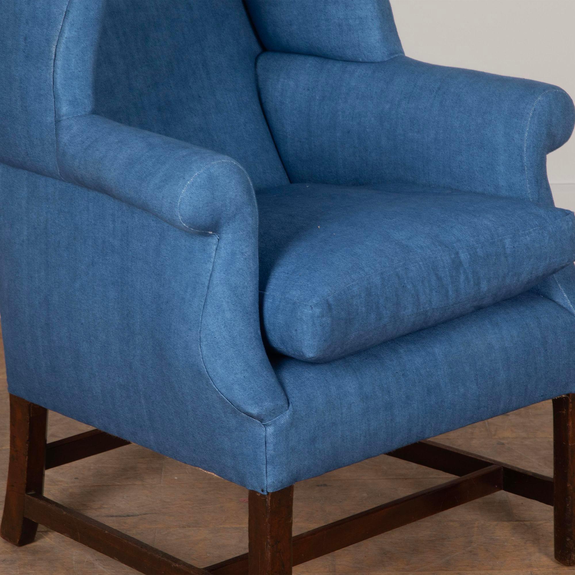 Linen 18th Century English Wingback Armchair For Sale