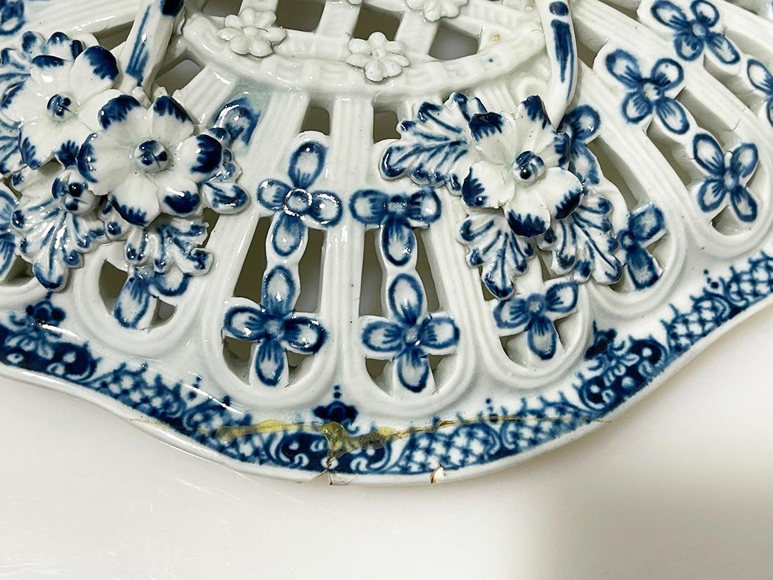 Dos cestos con tapa de porcelana Worcester inglesa del siglo XVIII, ca. 1770 en venta 4