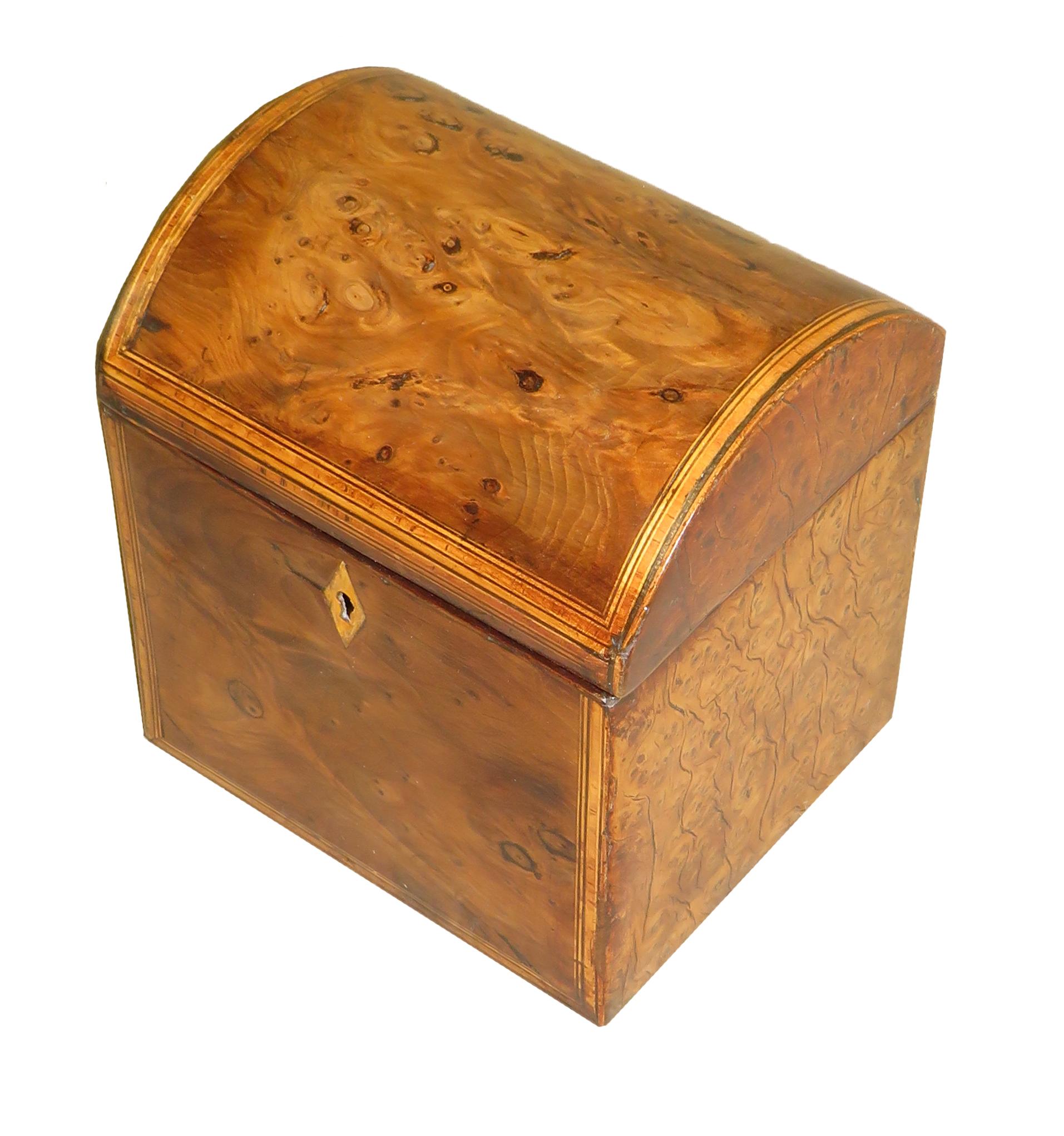 18th Century English Yew Tea Caddy In Good Condition In Bedfordshire, GB