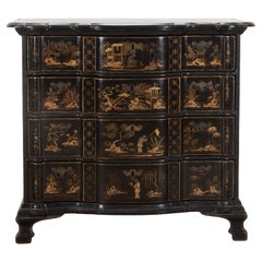 18th Century European Chinoiserie Lacquered Commode