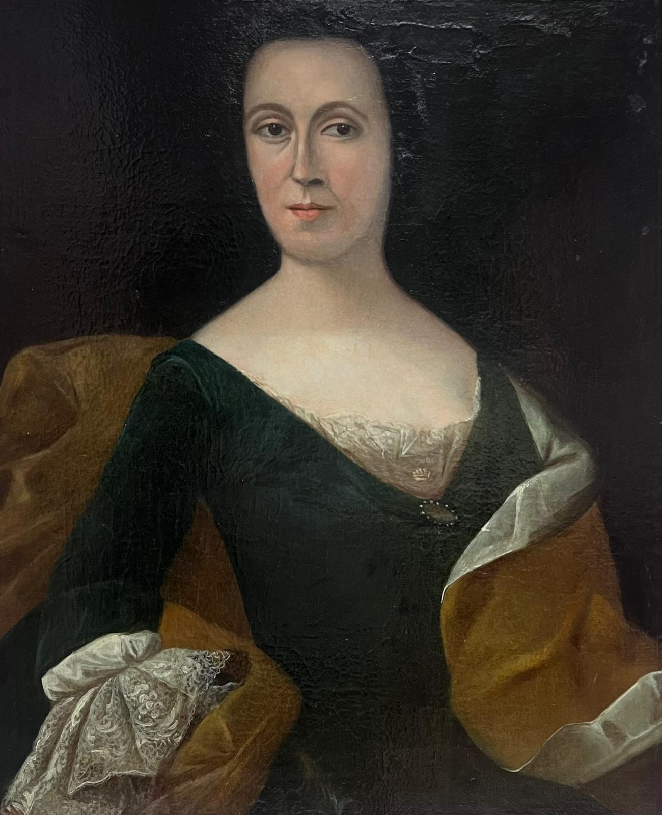 Grand portrait à l'huile européen du 18ème siècle représentant une noble dame portant des colliers de dentelle - Painting de 18th Century European