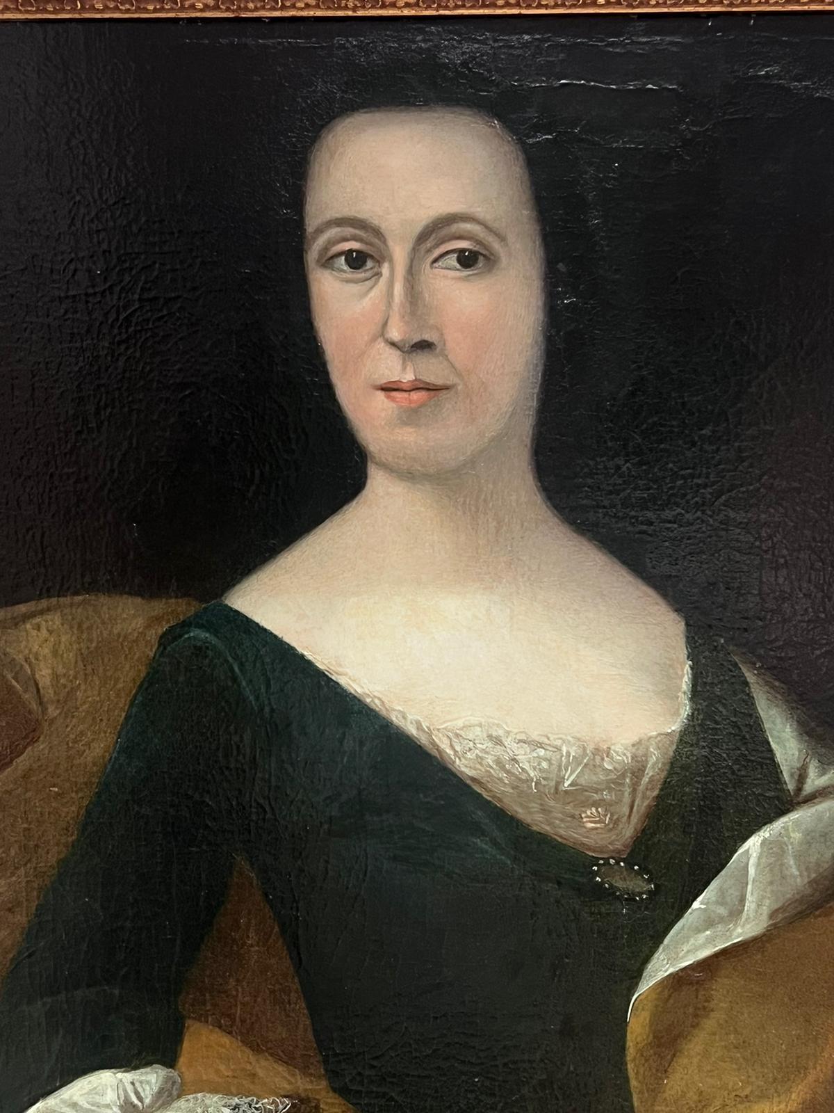 Grand portrait à l'huile européen du 18ème siècle représentant une noble dame portant des colliers de dentelle - Maîtres anciens Painting par 18th Century European