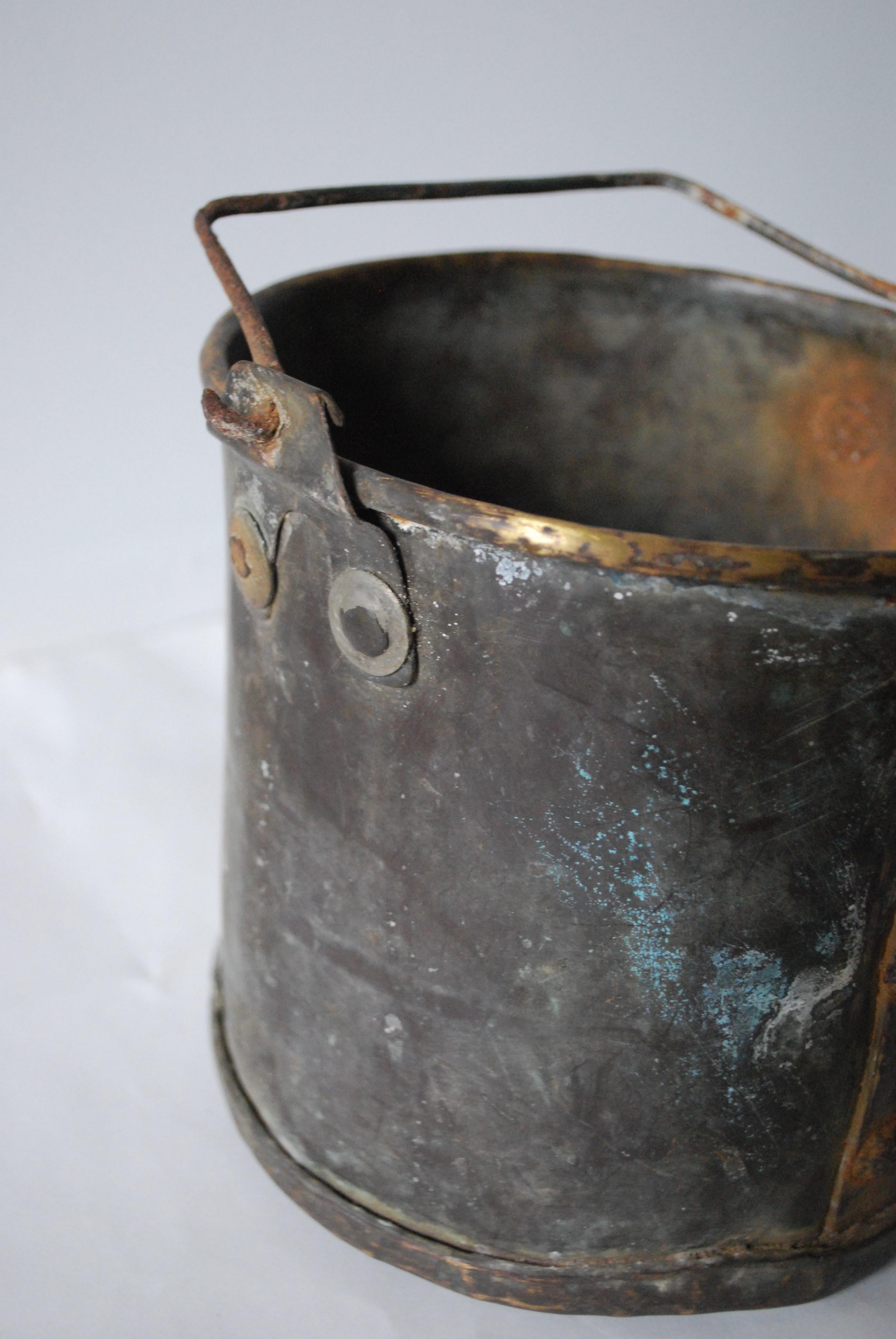 18th Century European Studded Patinated Copper Bucket In Good Condition In Chicago, IL
