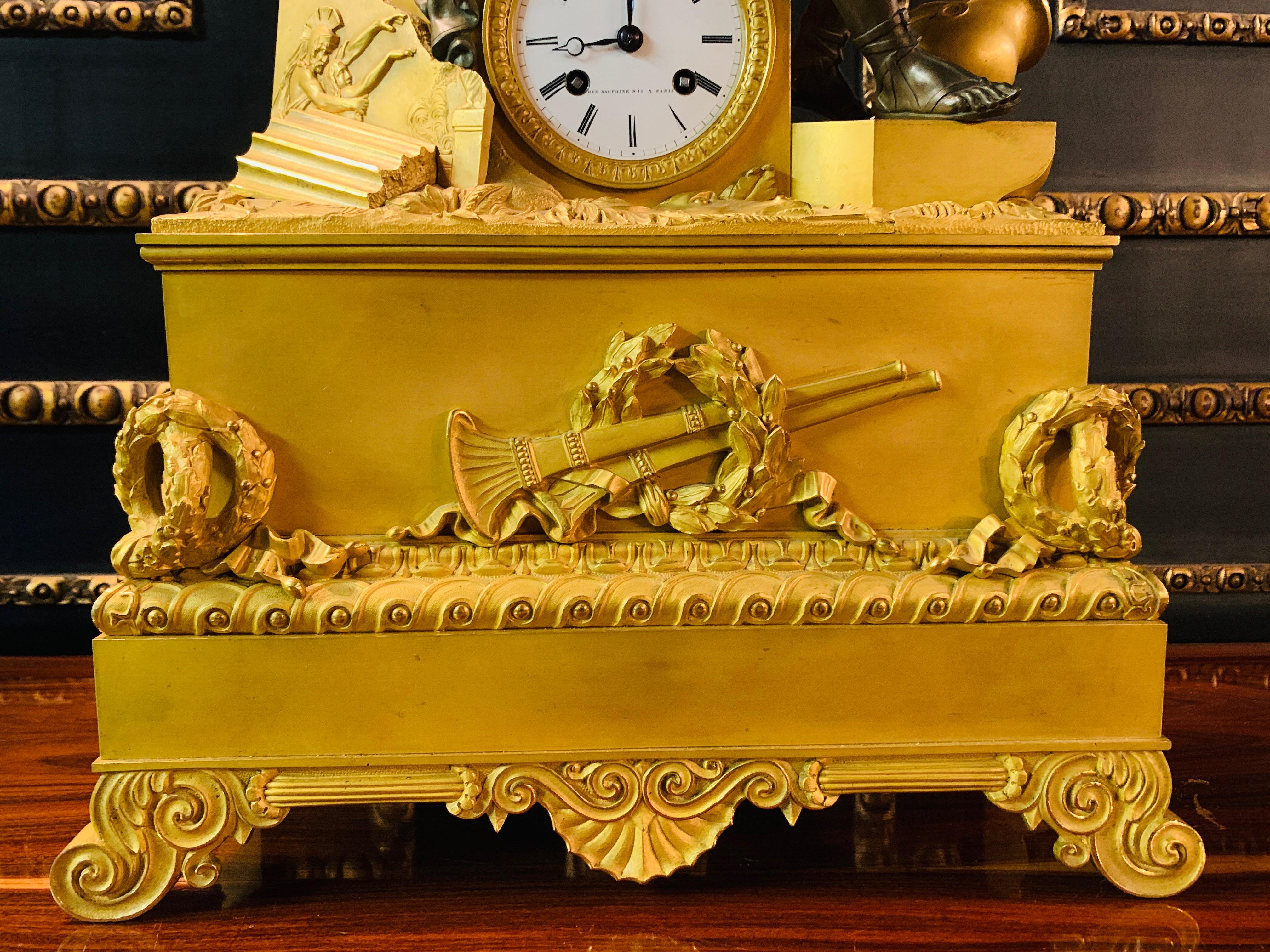 Louis XV 18th Century Exquisite French Roman Figural Table Clock