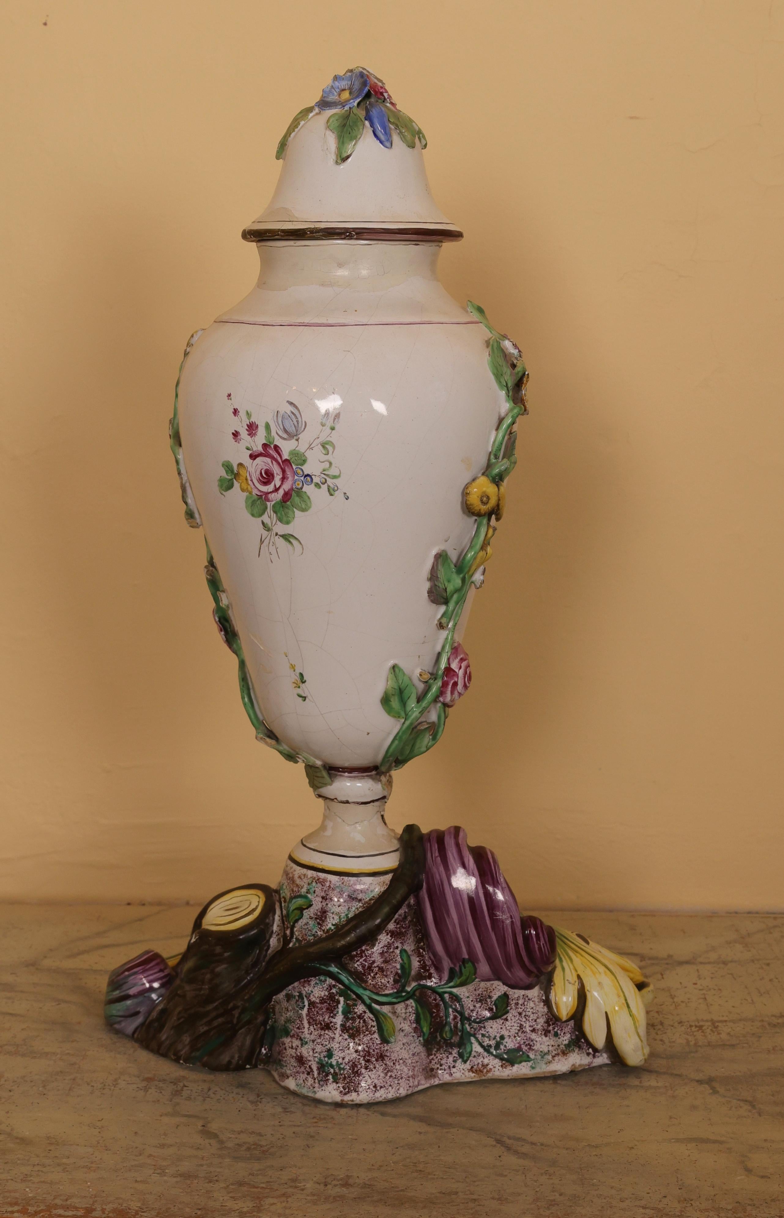 Svedese Vaso da terrazza in maiolica del XVIII secolo in vendita