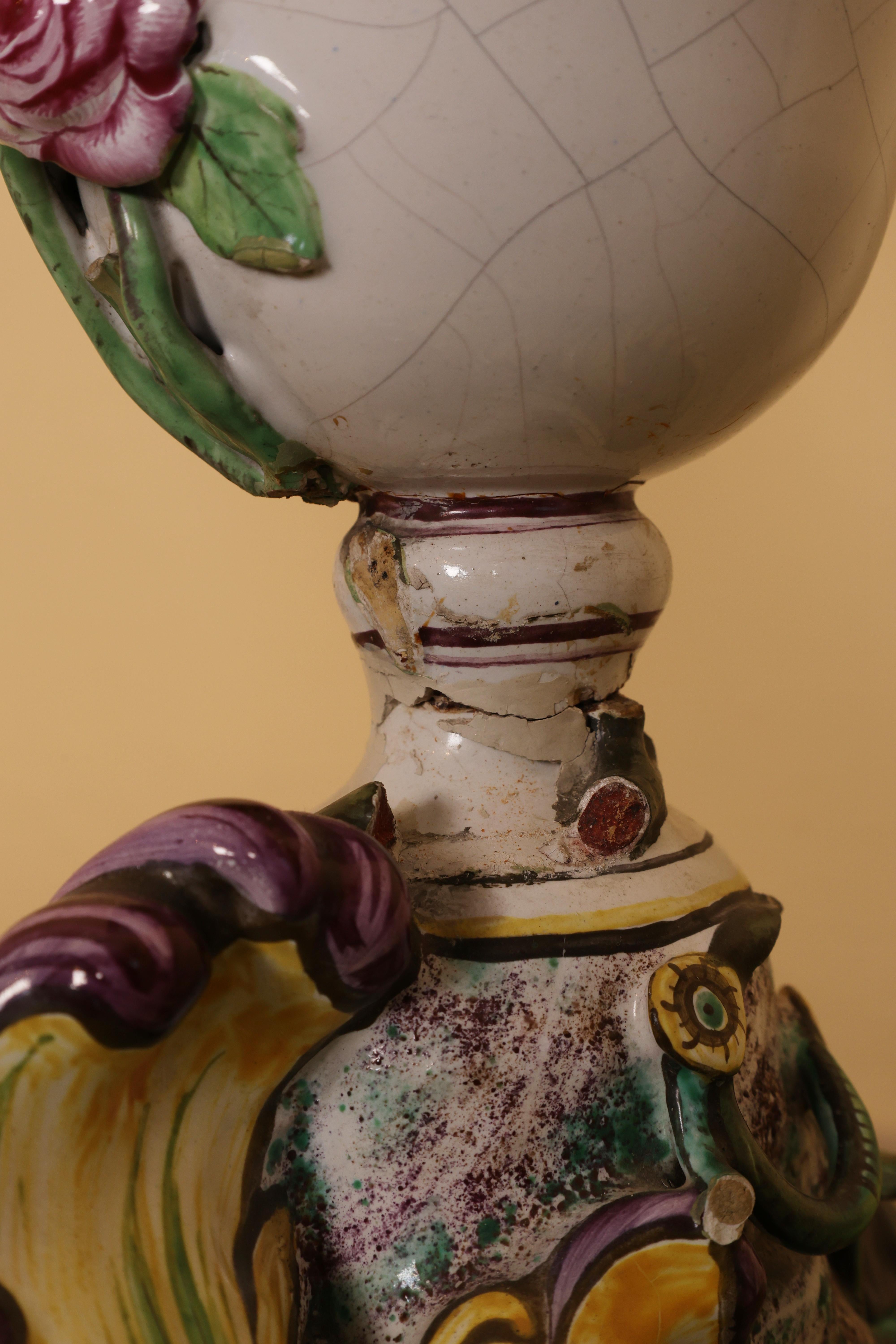 Vaso da terrazza in maiolica del XVIII secolo In condizioni discrete in vendita a Ljungby, SE