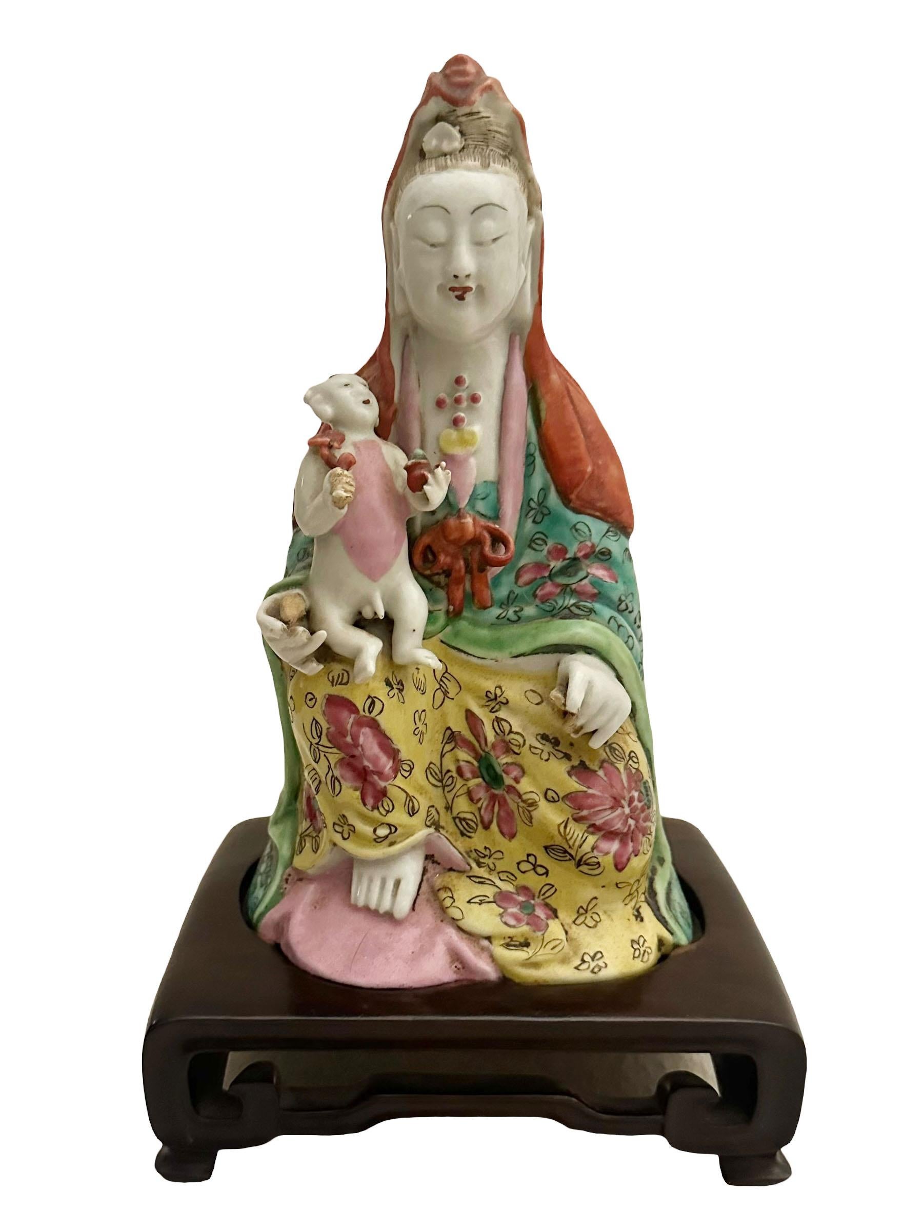 Fine XVIII secolo Statua Famille Rose del XVIII secolo in vendita