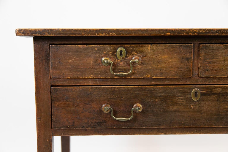 18th Century Faux Painted Pine Hepplewhite Lowboy In Good Condition For Sale In Wilson, NC