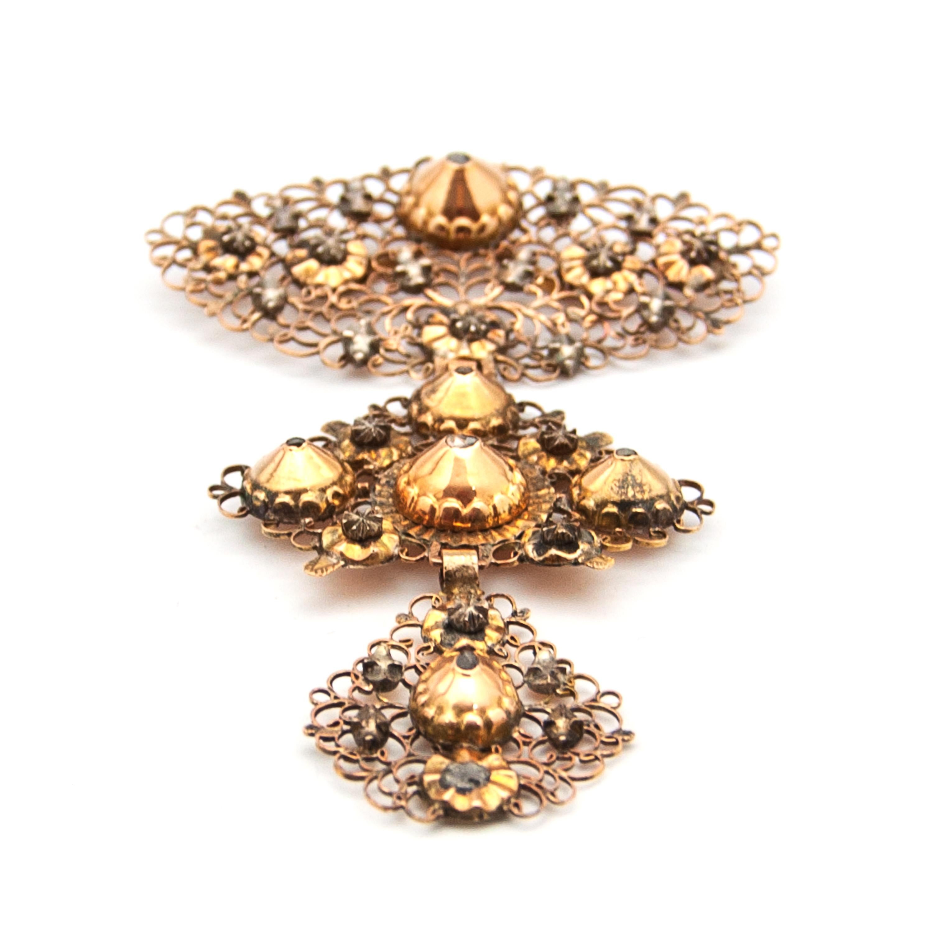 Taille rose Pendentif croix antique des années 1750 en or 18 carats et diamants en vente