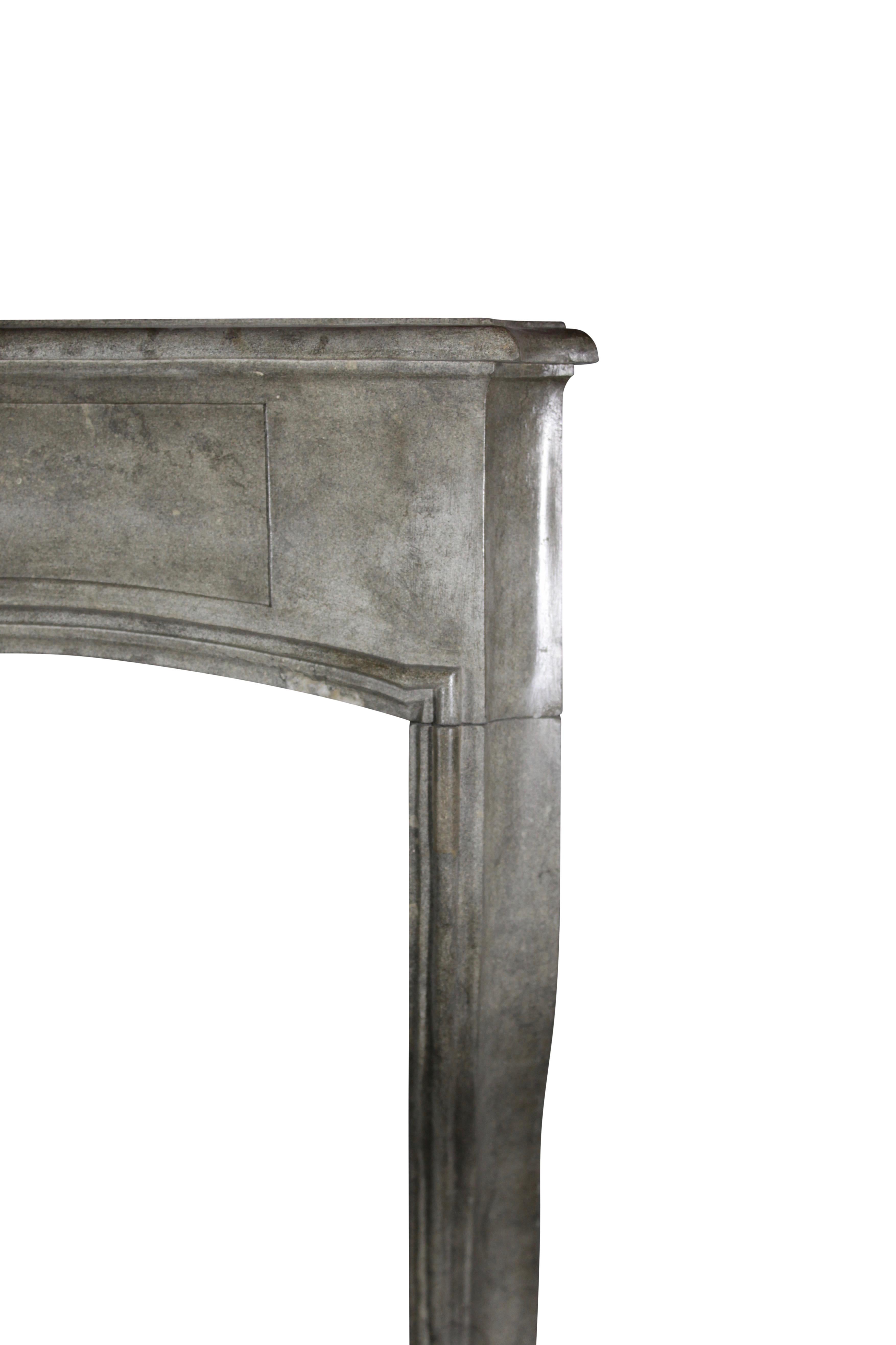 18th Century Fine European Grey Marble Stone Antique Fireplace Mantle In Excellent Condition For Sale In Beervelde, BE