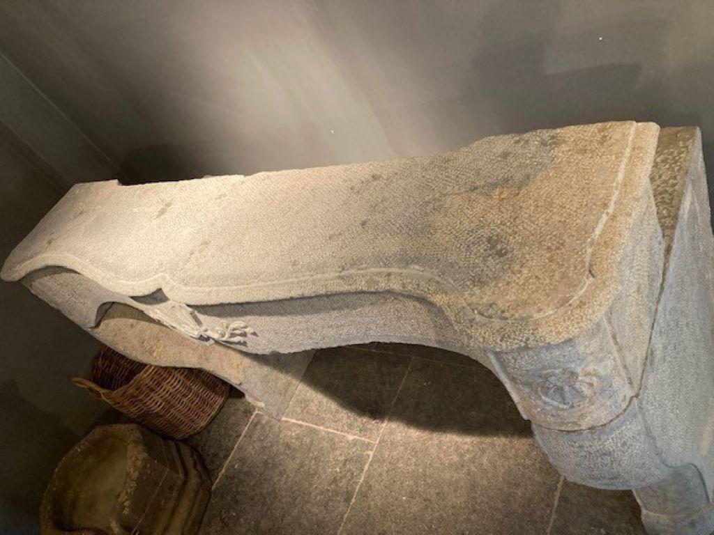 18th Century Fireplace Mantel in Grey Burgundy Stone In Good Condition For Sale In Zedelgem, BE
