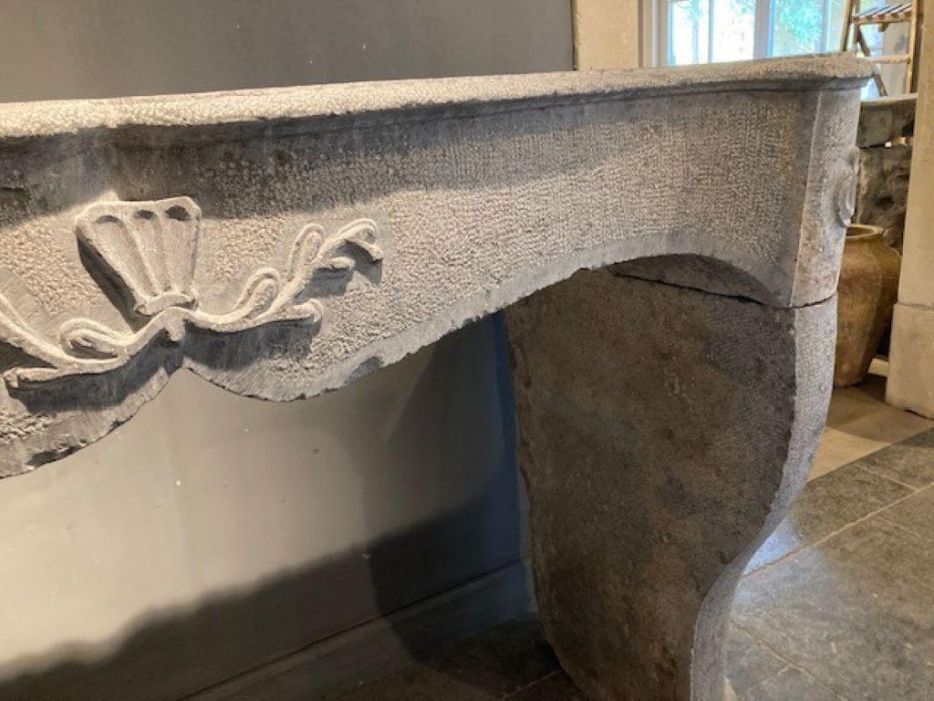 18th Century Fireplace Mantel in Grey Burgundy Stone For Sale 1