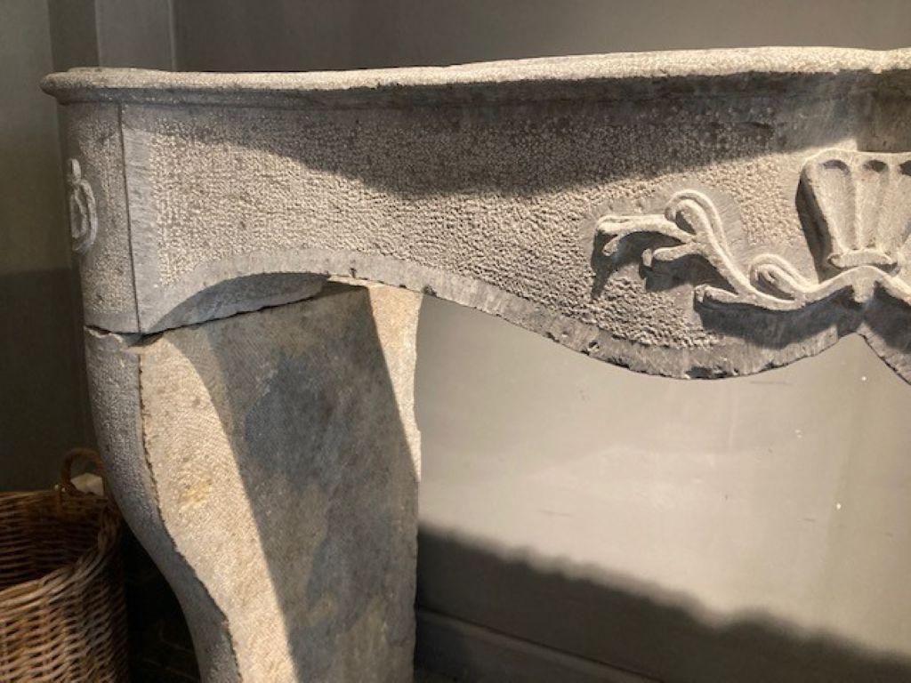 18th Century Fireplace Mantel in Grey Burgundy Stone For Sale 2