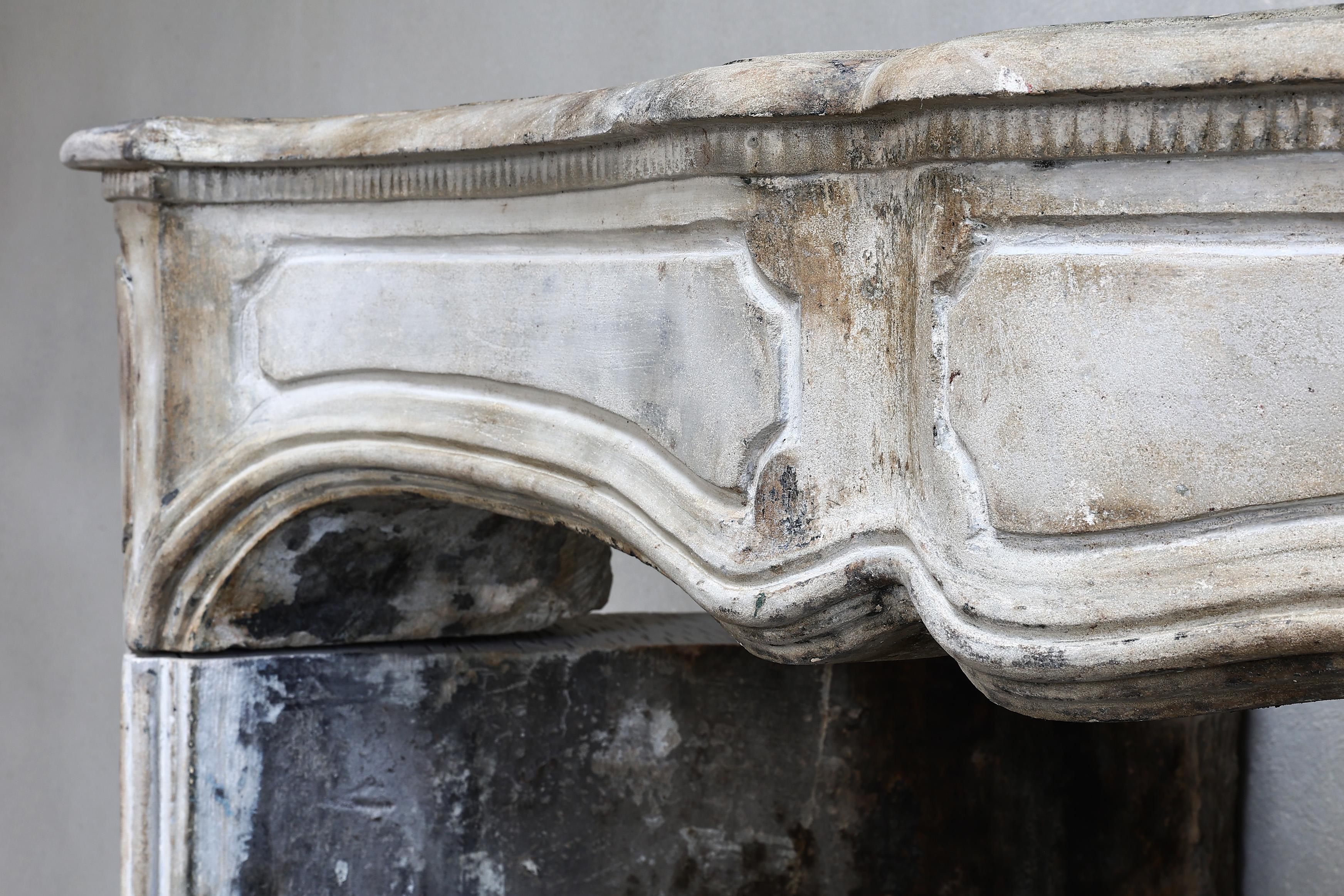 18th Century Fireplace of French Limestone in the Style of Louis XV For Sale 1