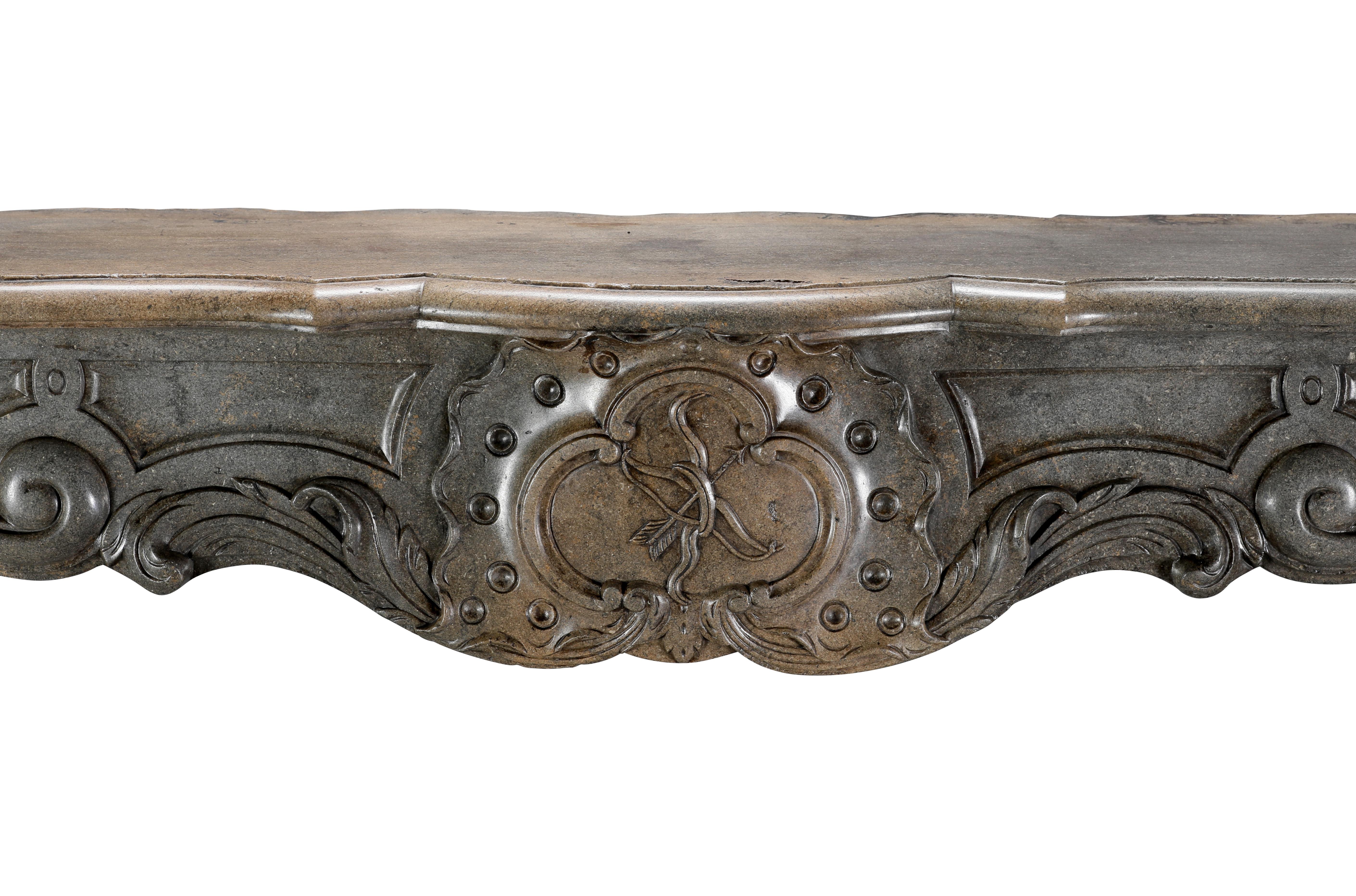 18th Century Fireplace Surround In Bicolour Stone From French Demeure For Sale 4