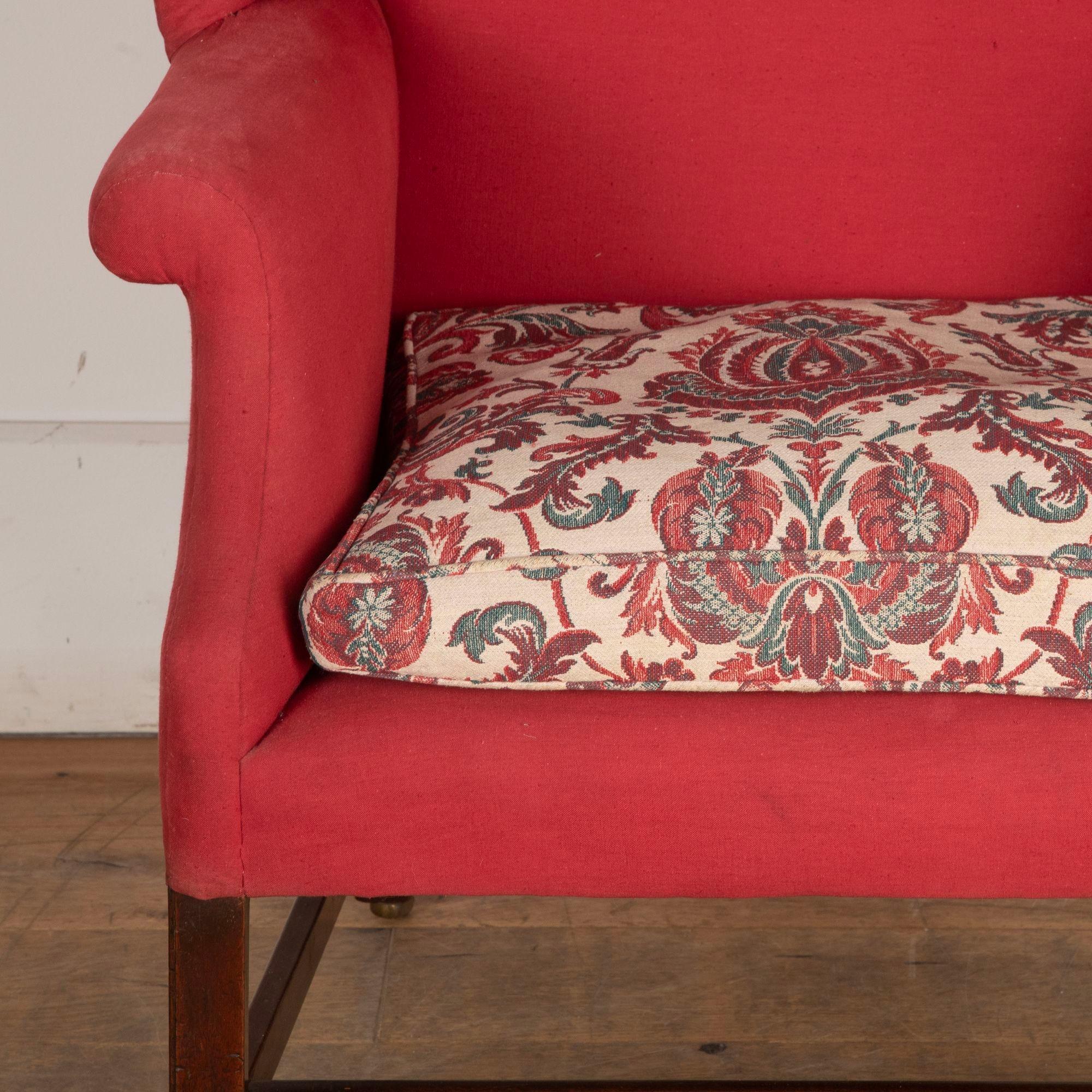 Fauteuil de cheminée à dossier du XVIIIe siècle en vente 1