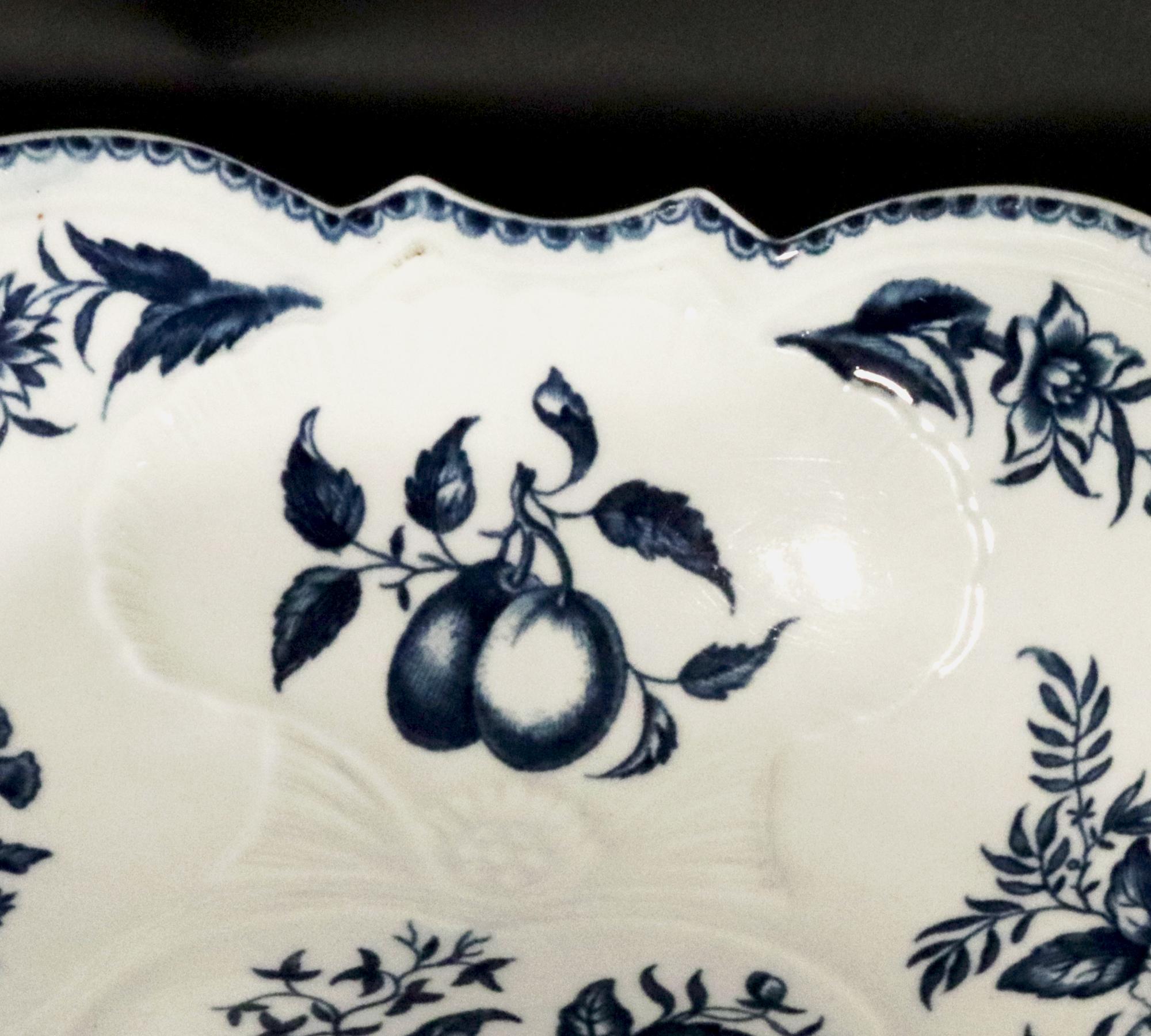 18th Century First Period Worcester Porcelain Pine Cone Pattern Junket Dish For Sale 5