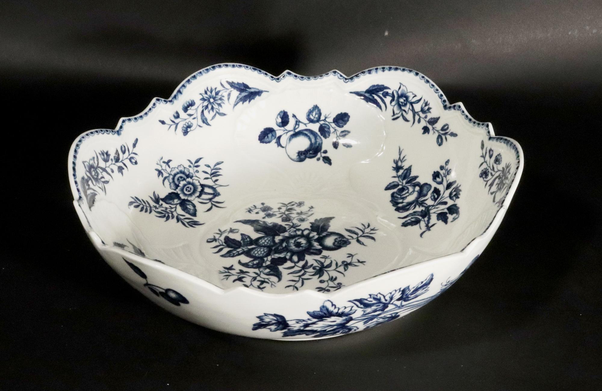 18th Century First Period Worcester Porcelain Pine Cone Pattern Junket Dish For Sale 6