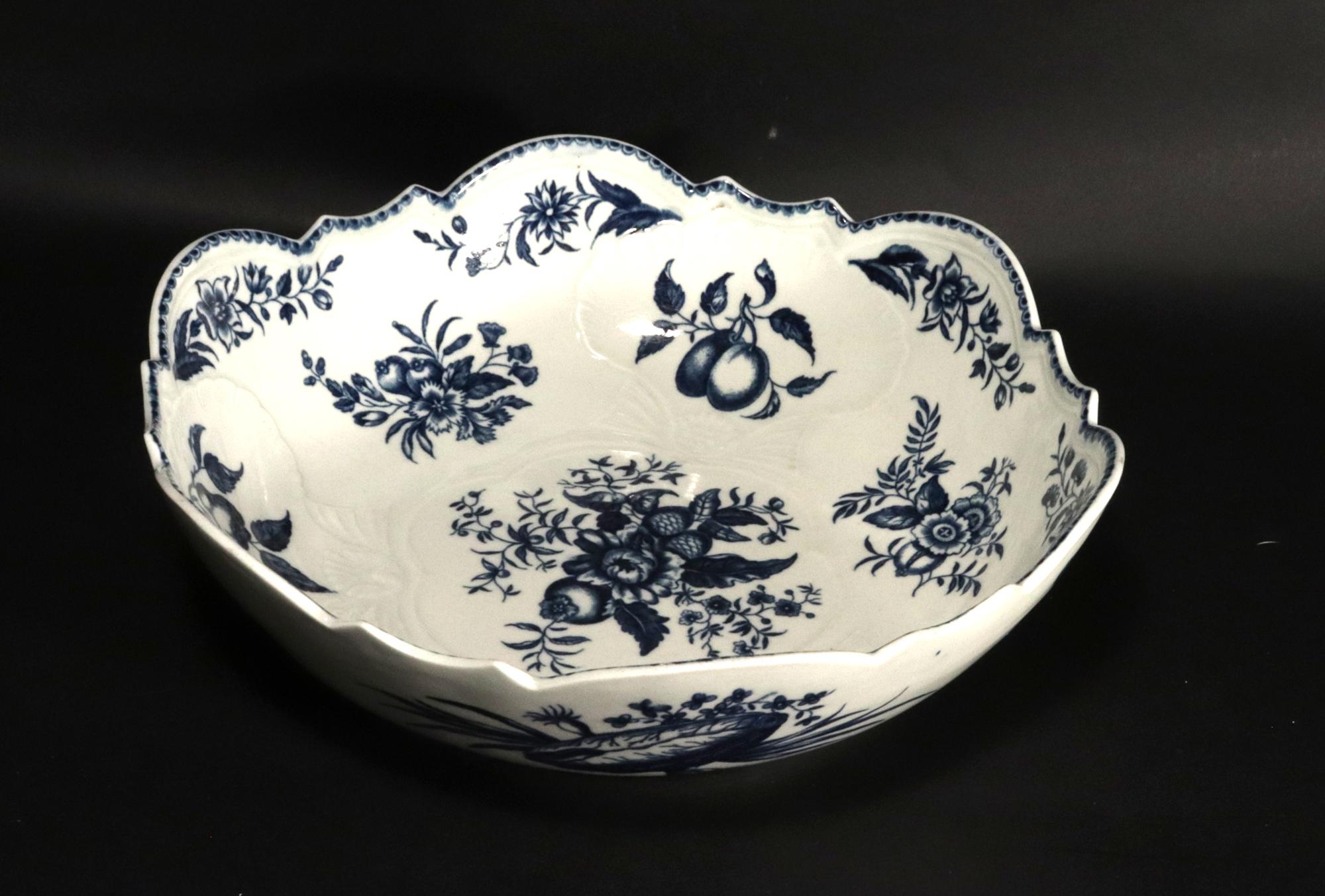Ceramic 18th Century First Period Worcester Porcelain Pine Cone Pattern Junket Dish For Sale